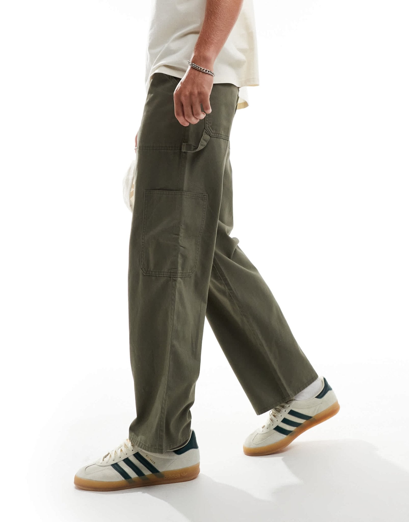 New Look relaxed carpenter trousers in dark khaki - ASOS Sample Sale