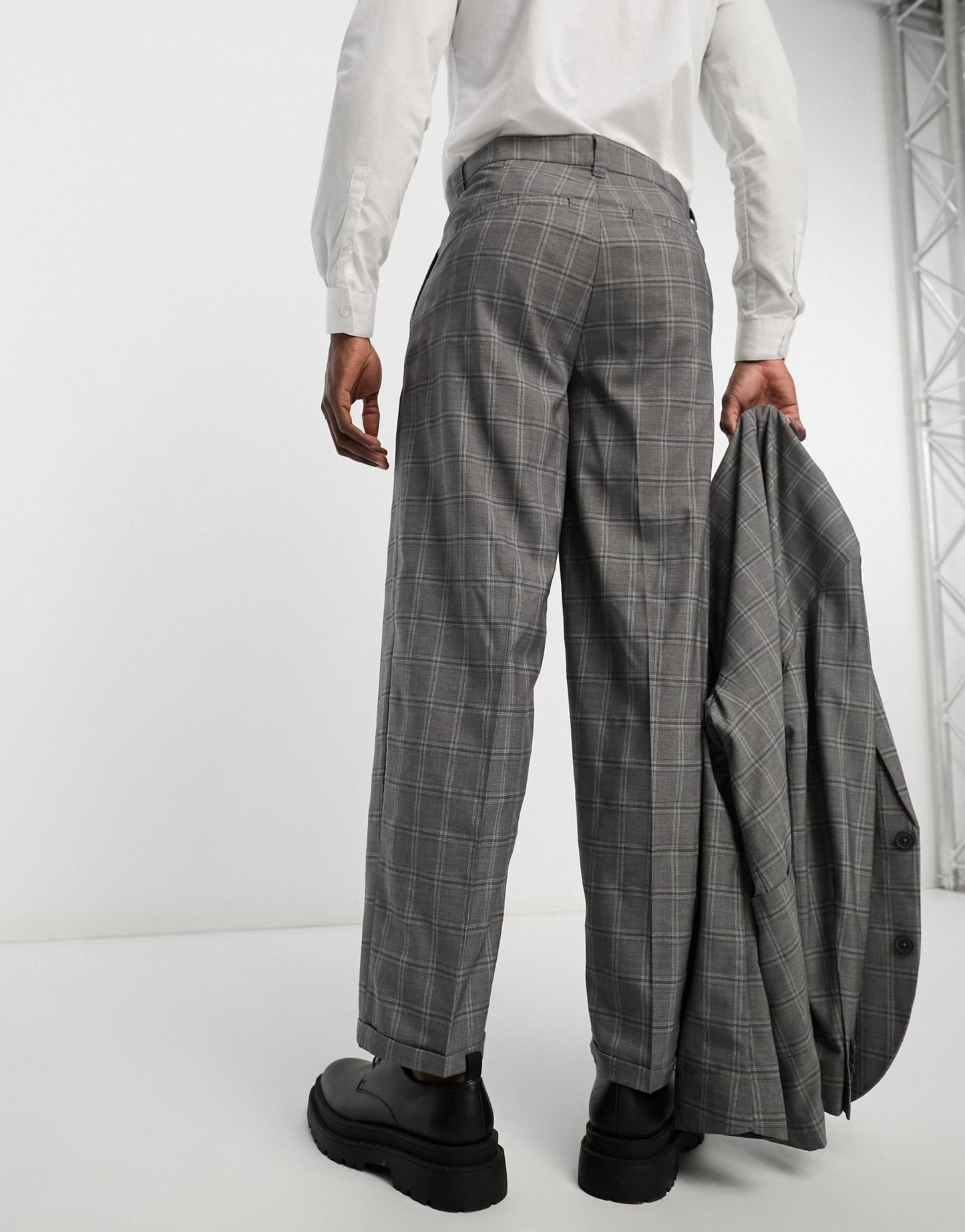 New Look relaxed suit trousers in grey heritage check - ASOS Sample Sale