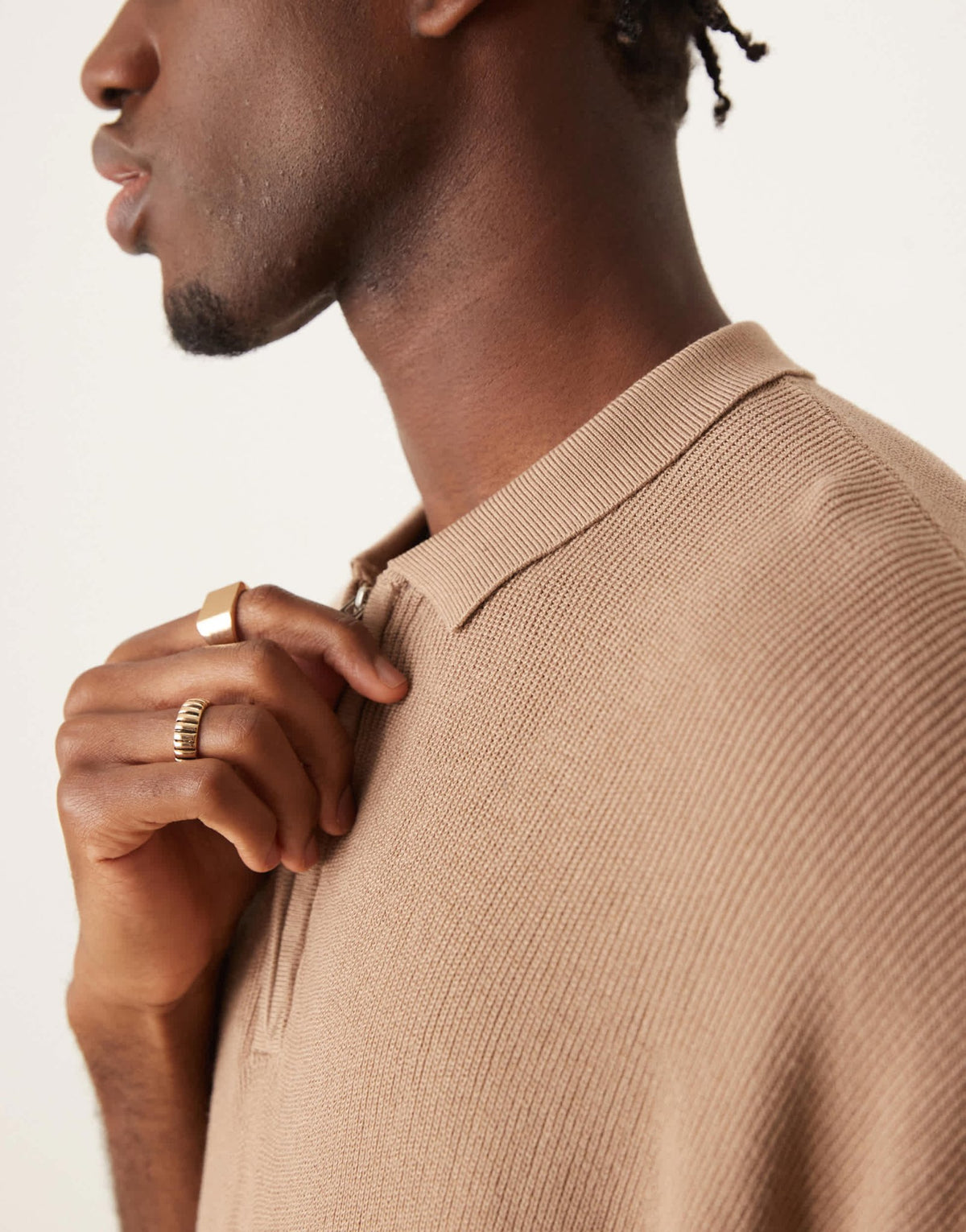 New Look short sleeve 1/4 zip polo in camel - ASOS Sample Sale
