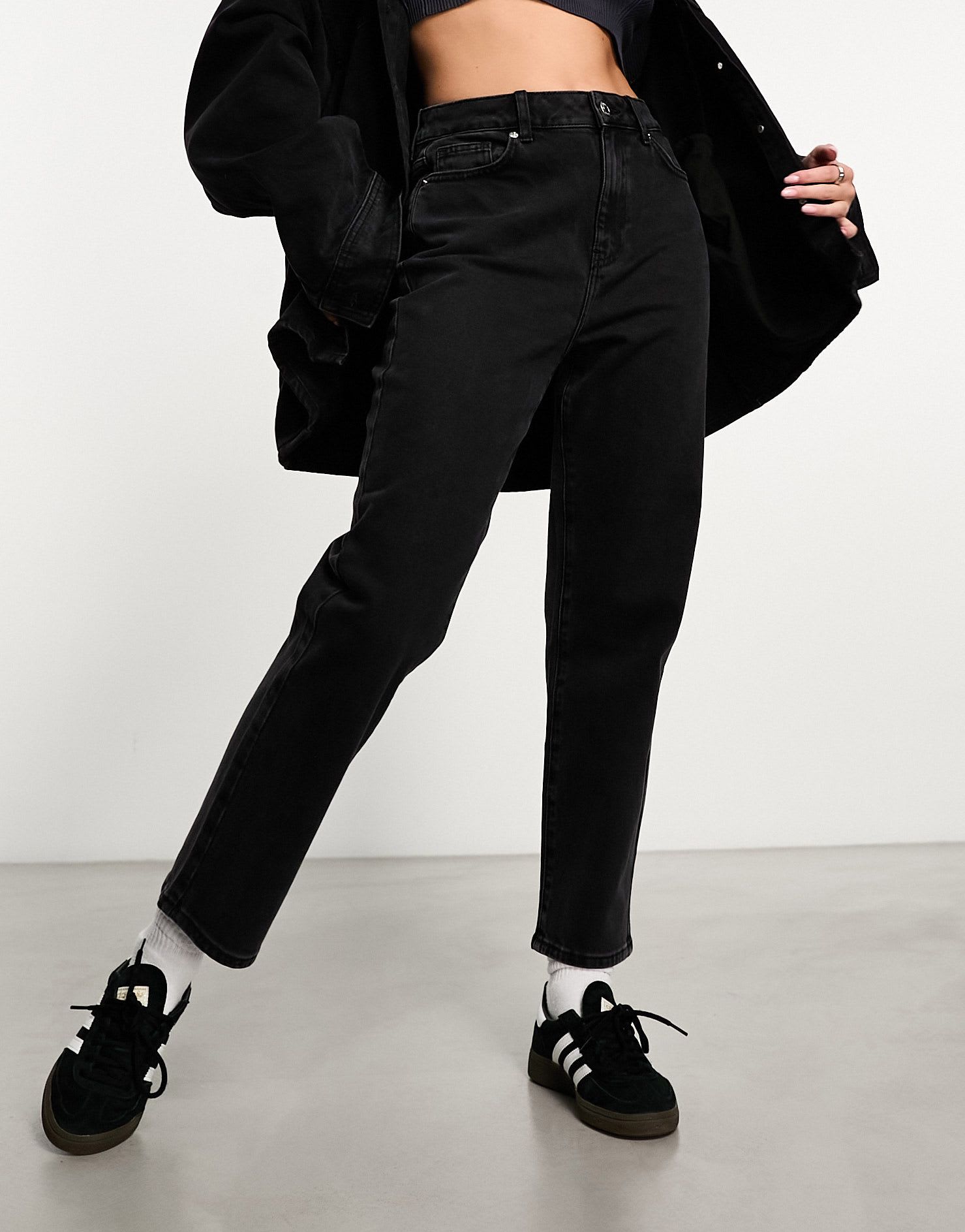 New Look straight leg jean in black - ASOS Sample Sale