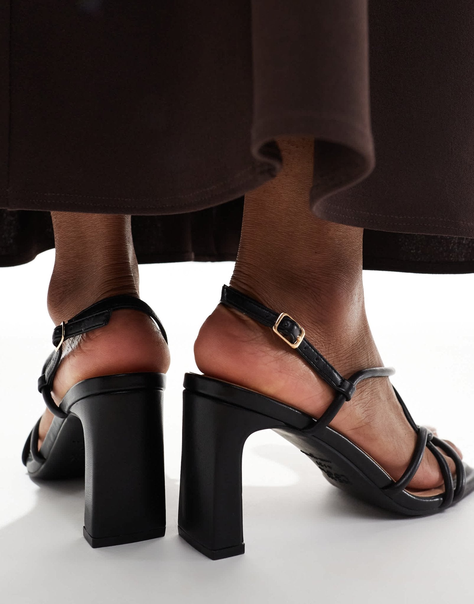New Look twist knot block heeled sandal in black - ASOS Sample Sale