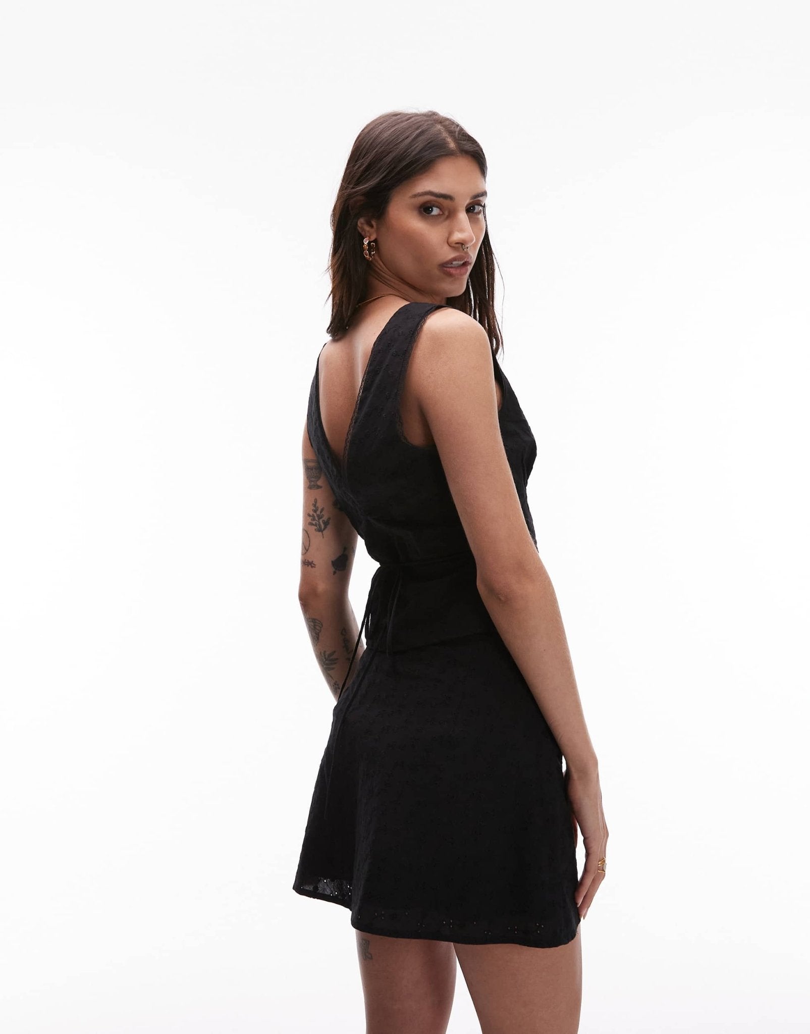 Nia eva fitted plemet mini skirt in black - ASOS Sample Sale