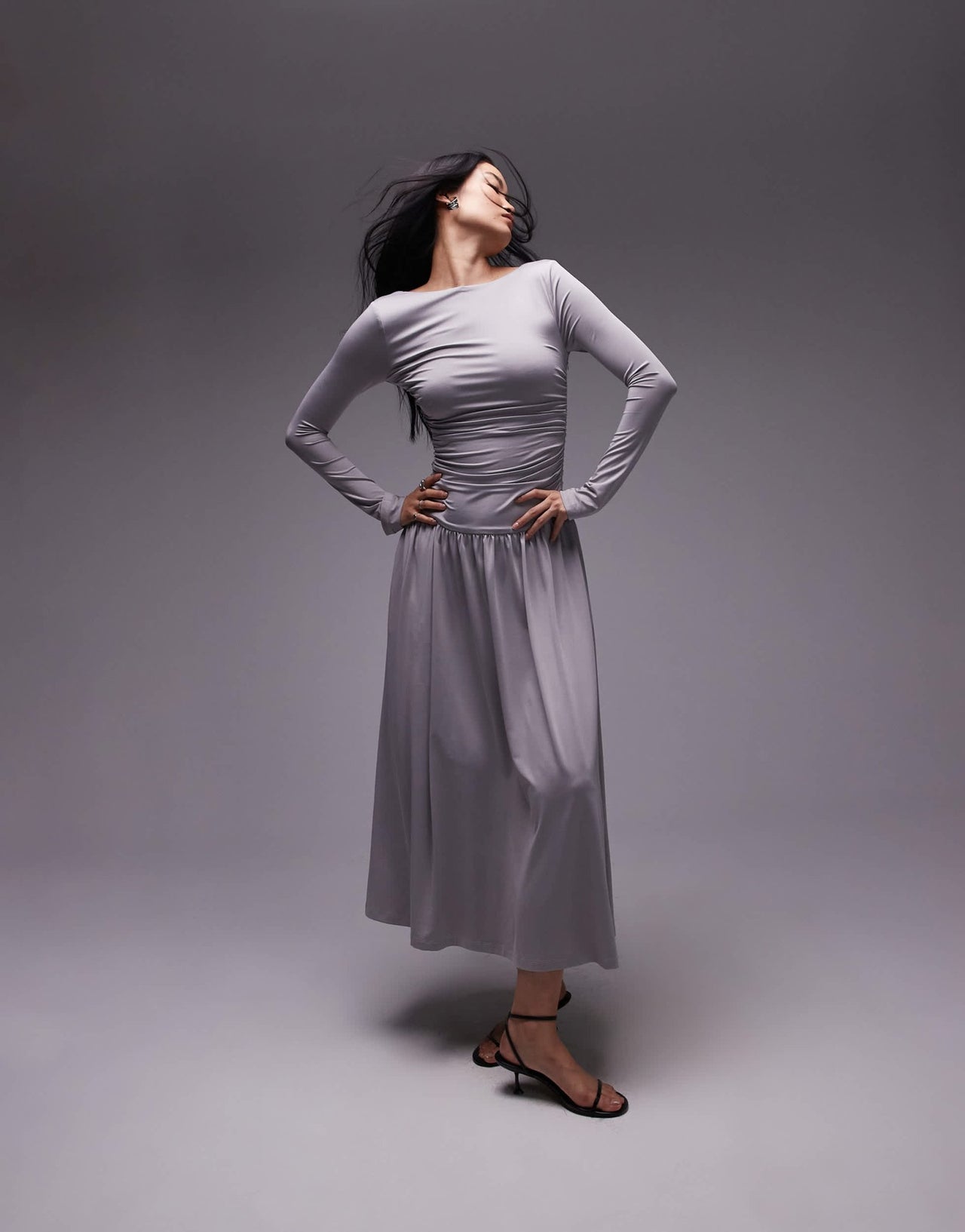 Nia sera slinky long sleeve ruched midaxi dress in french grey - ASOS Sample Sale