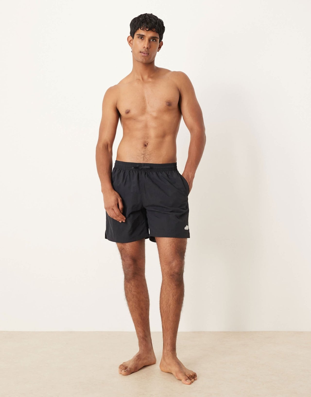 Nike 7 inch Volley swimming shorts in black - ASOS Sample Sale
