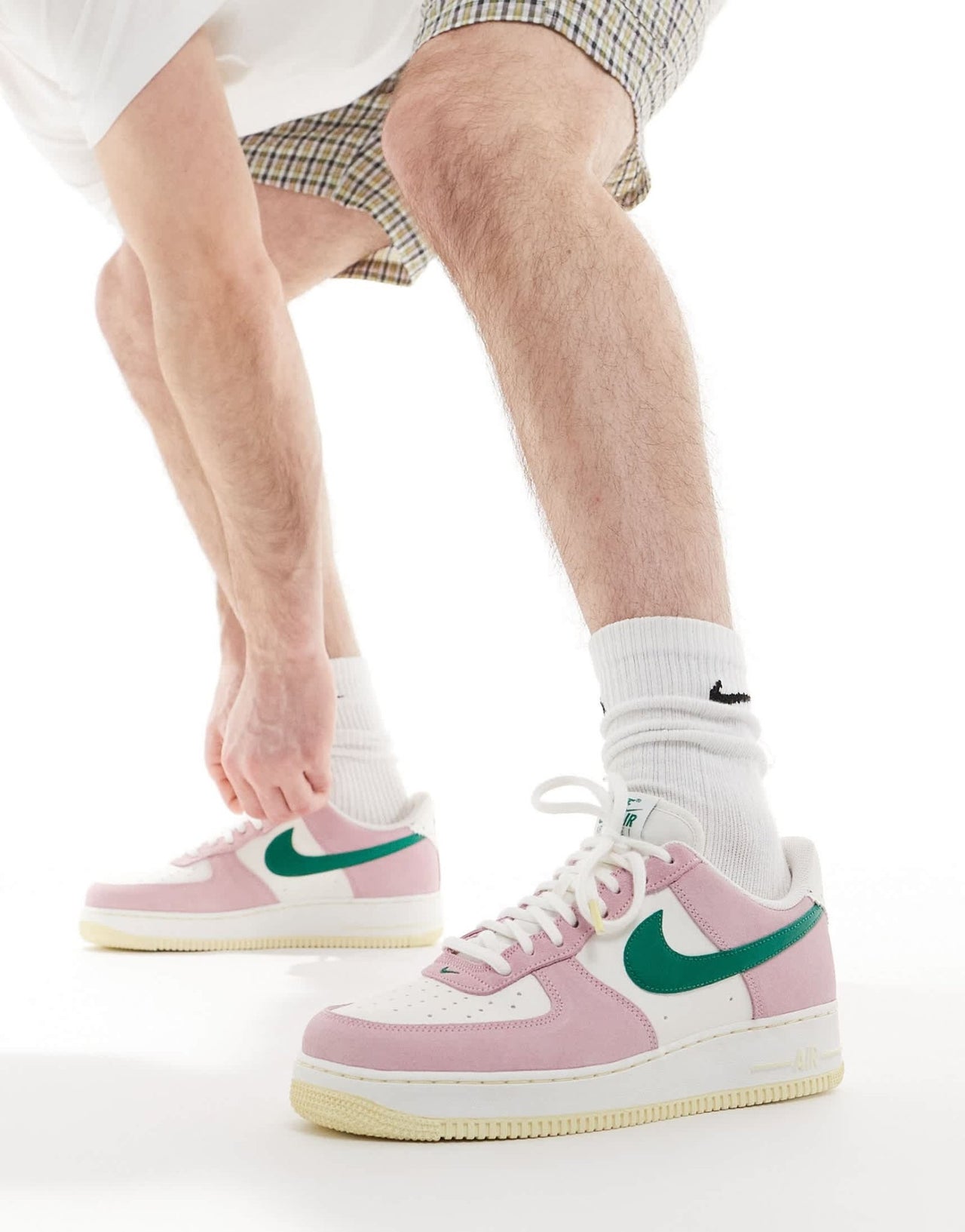 Nike Air Force 1 '07 trainers in pink, white and green - ASOS Sample Sale