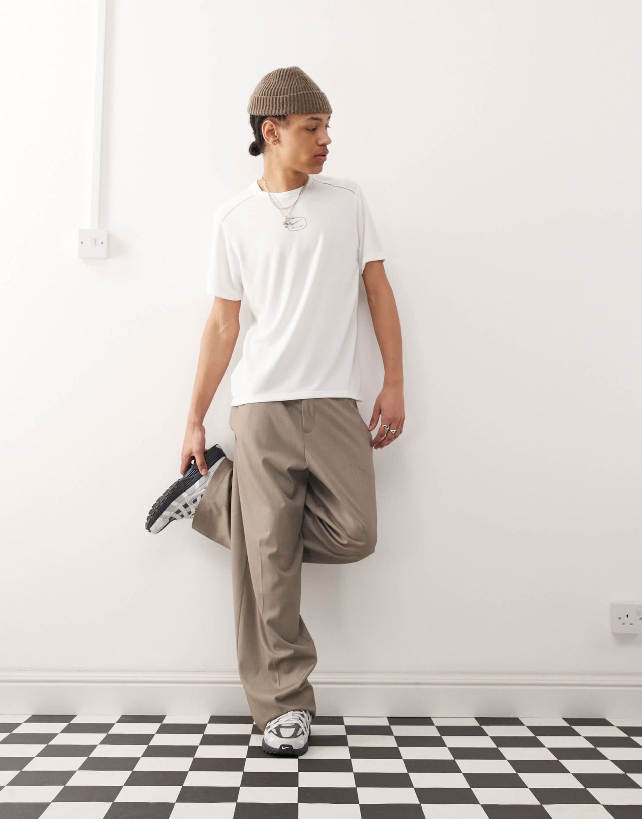 Nike Air graphic t-shirt in white - ASOS Sample Sale