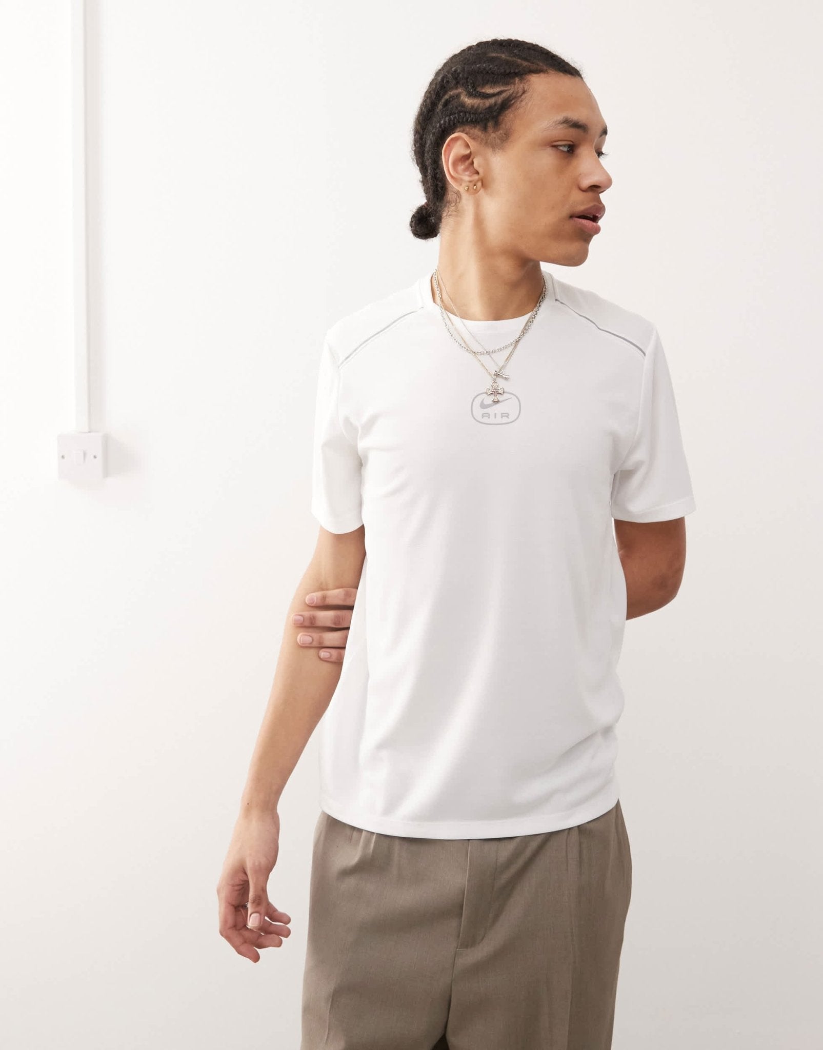 Nike Air graphic t-shirt in white - ASOS Sample Sale