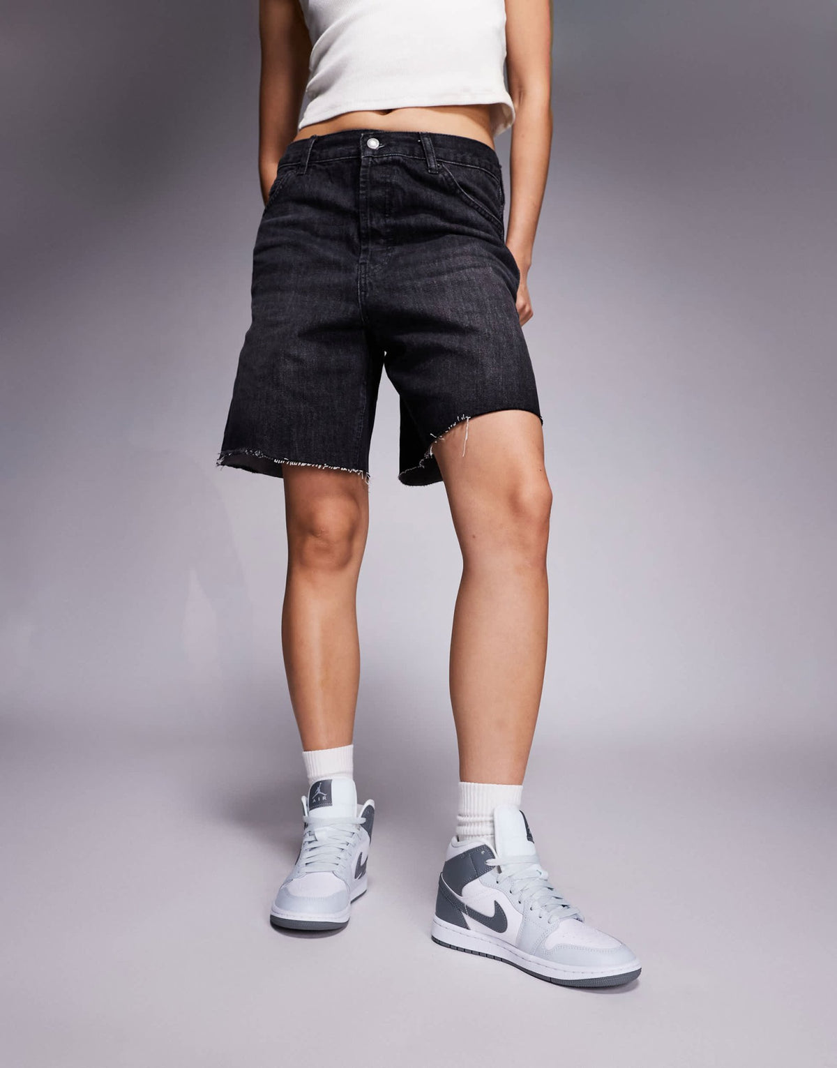 Nike Air Jordan 1 Mid trainers in white and grey - ASOS Sample Sale