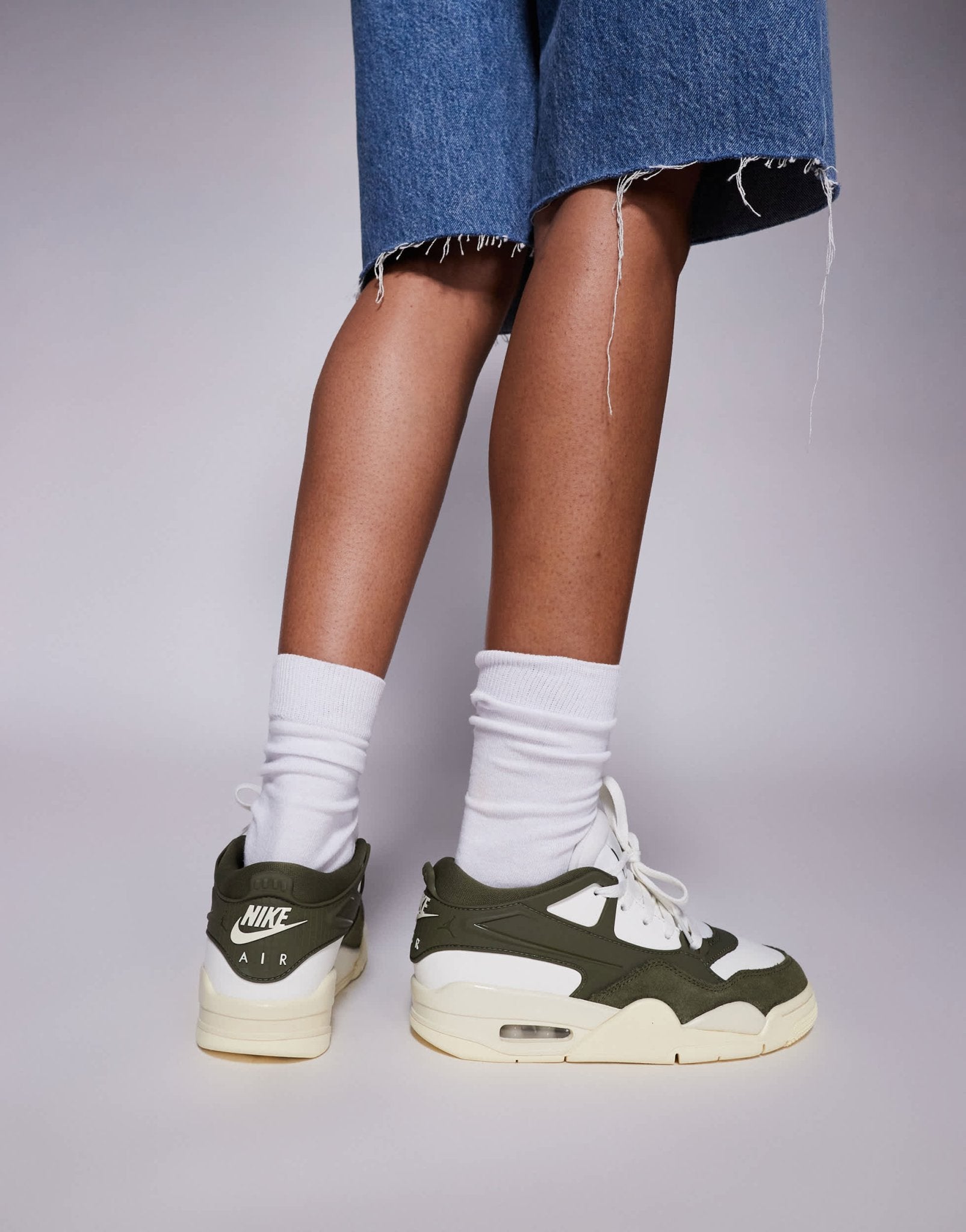 Nike Air Jordan 4 RM trainers in off-white and khaki - ASOS Sample Sale