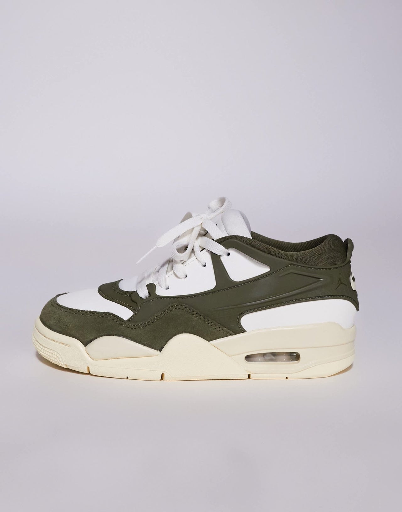 Nike Air Jordan 4 RM trainers in off-white and khaki - ASOS Sample Sale