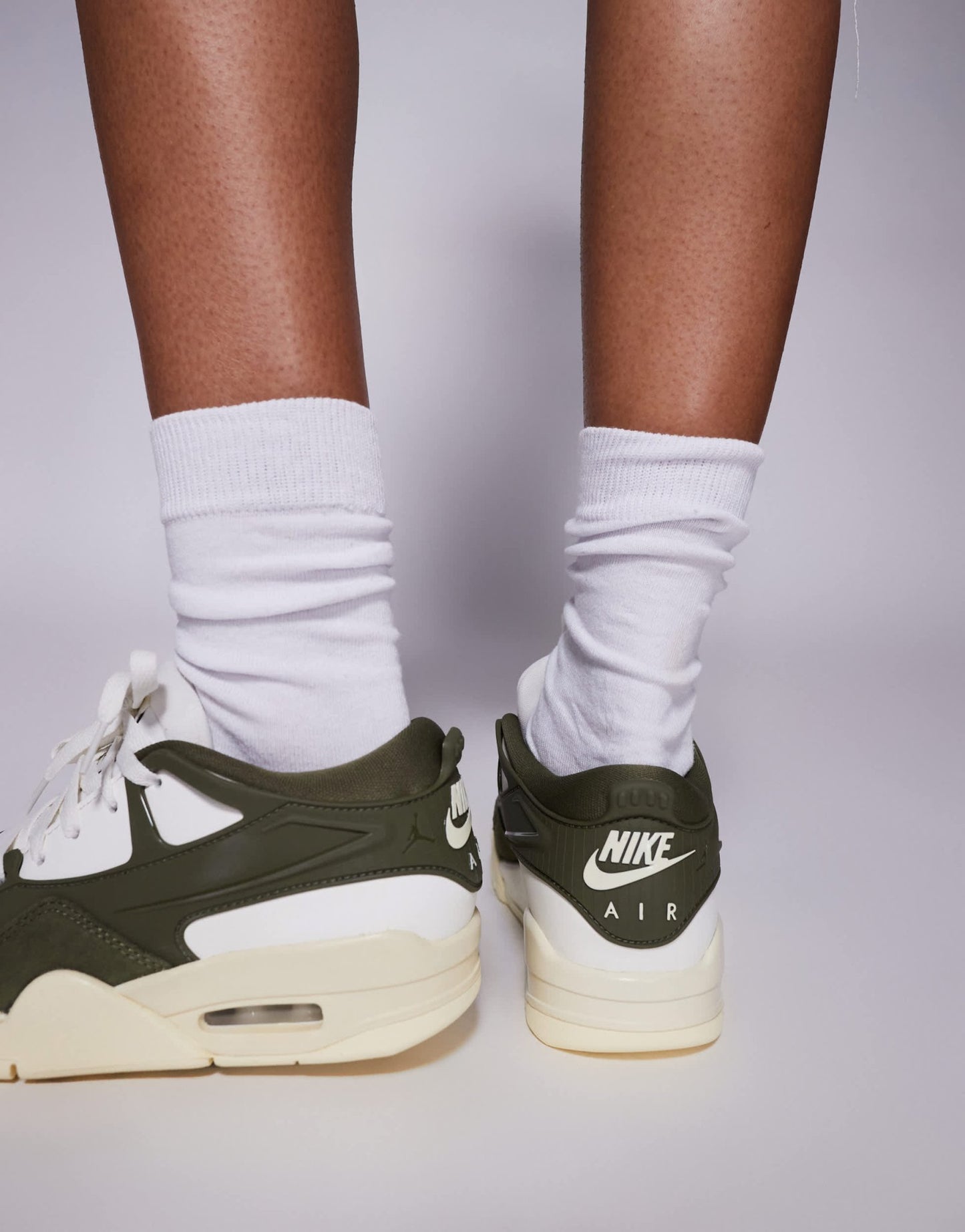Nike Air Jordan 4 RM trainers in off-white and khaki - ASOS Sample Sale