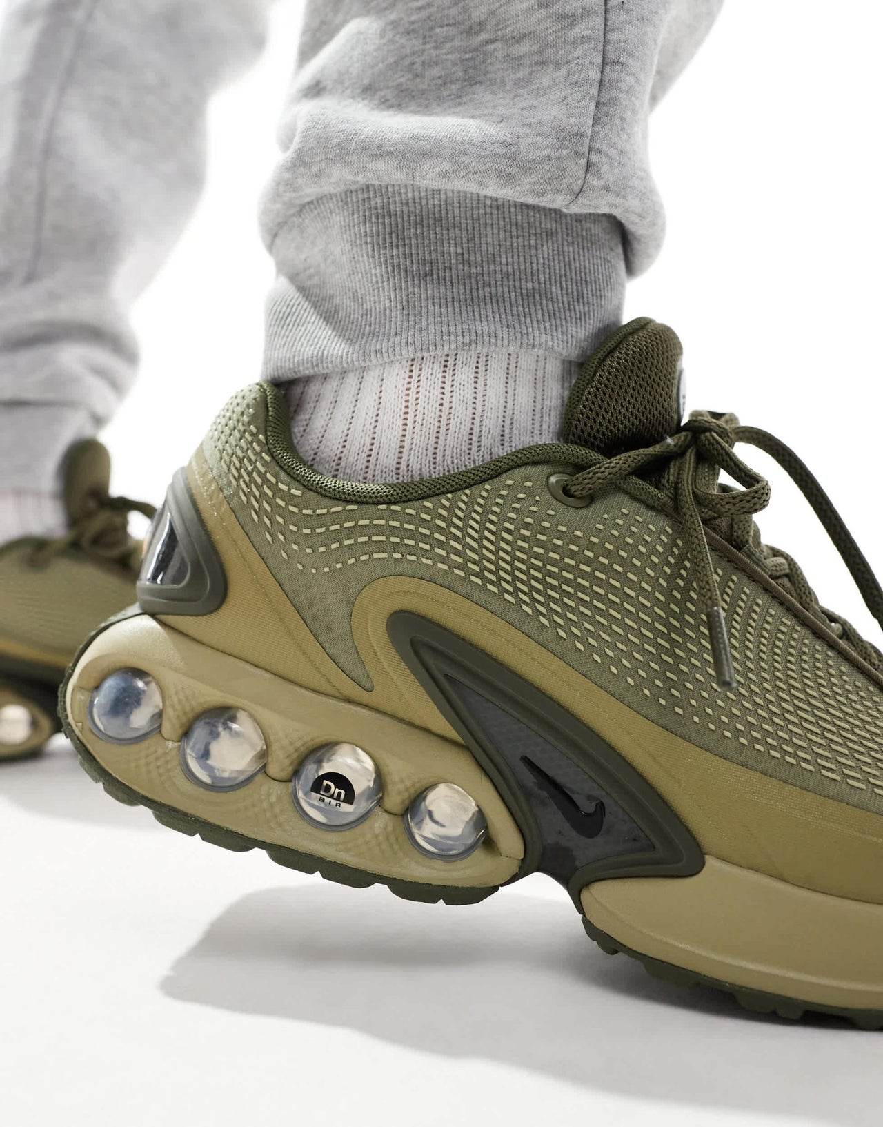 Nike Air Max DN trainers in khaki - ASOS Sample Sale