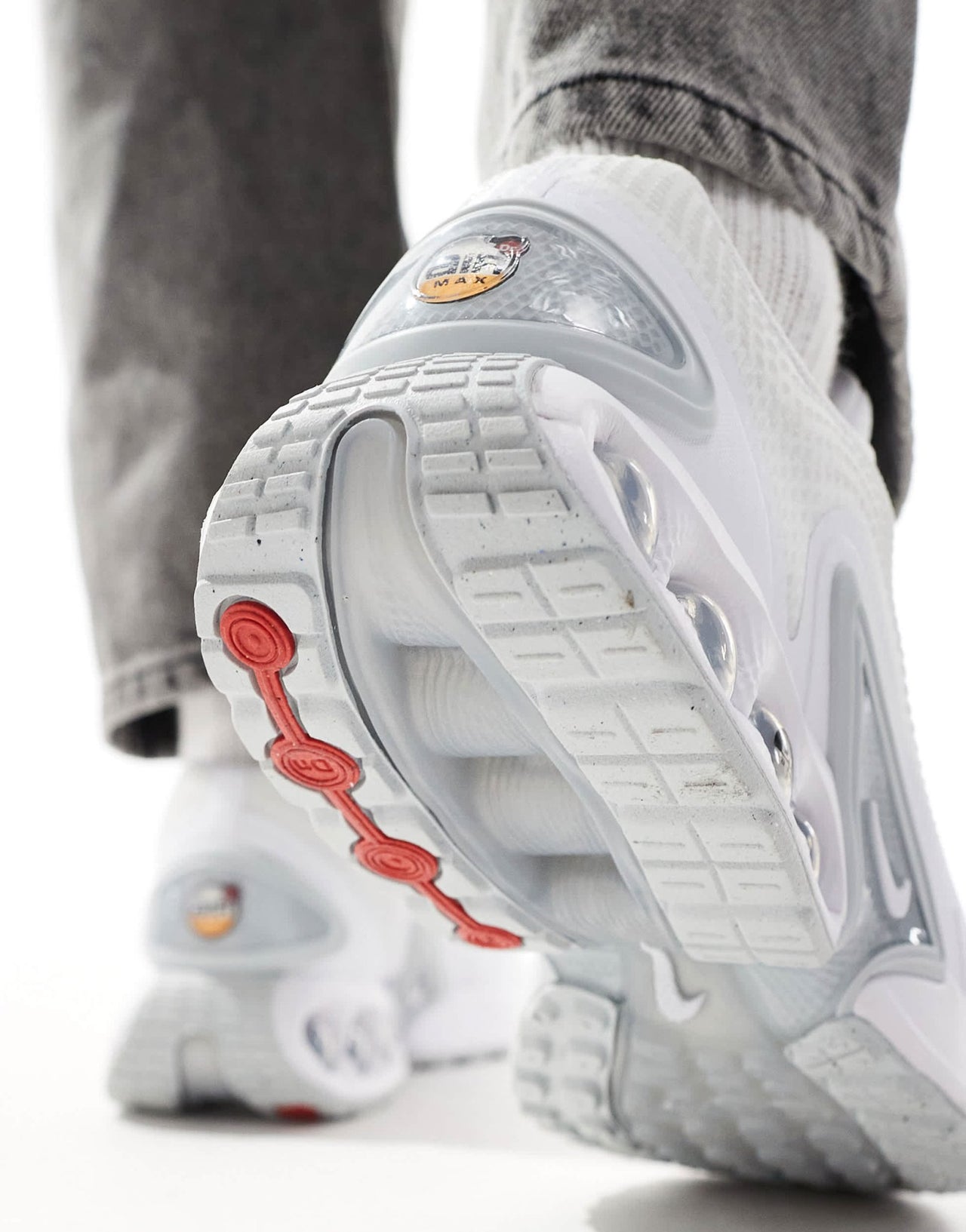 Nike Air Max DN trainers in white and metallic silver - ASOS Sample Sale