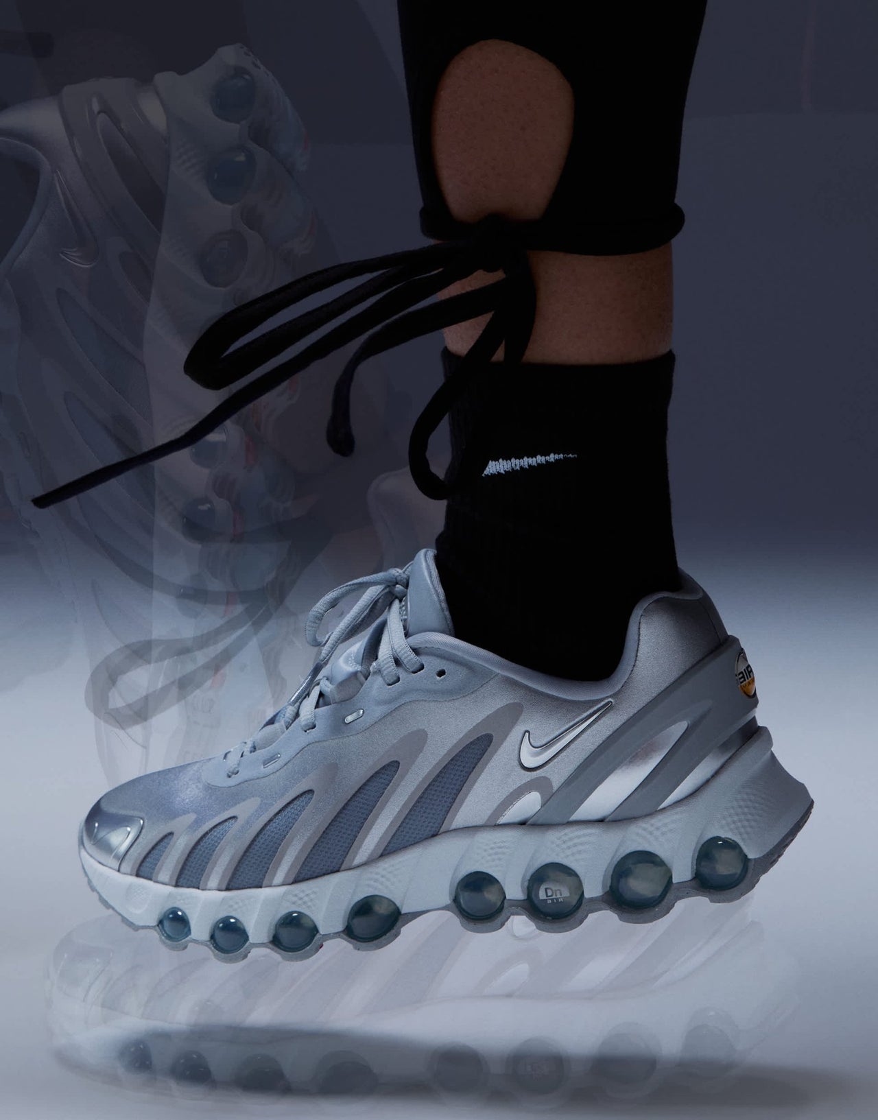 Nike Air Max DN8 trainers in white and silver - ASOS Sample Sale