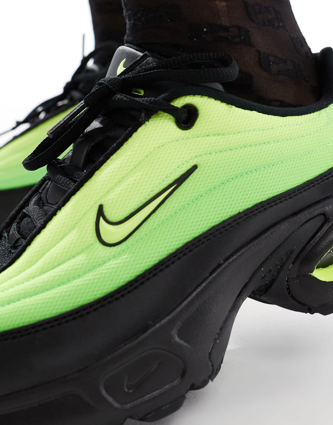 Nike Air Max Portal trainers in yellow and black - ASOS Sample Sale