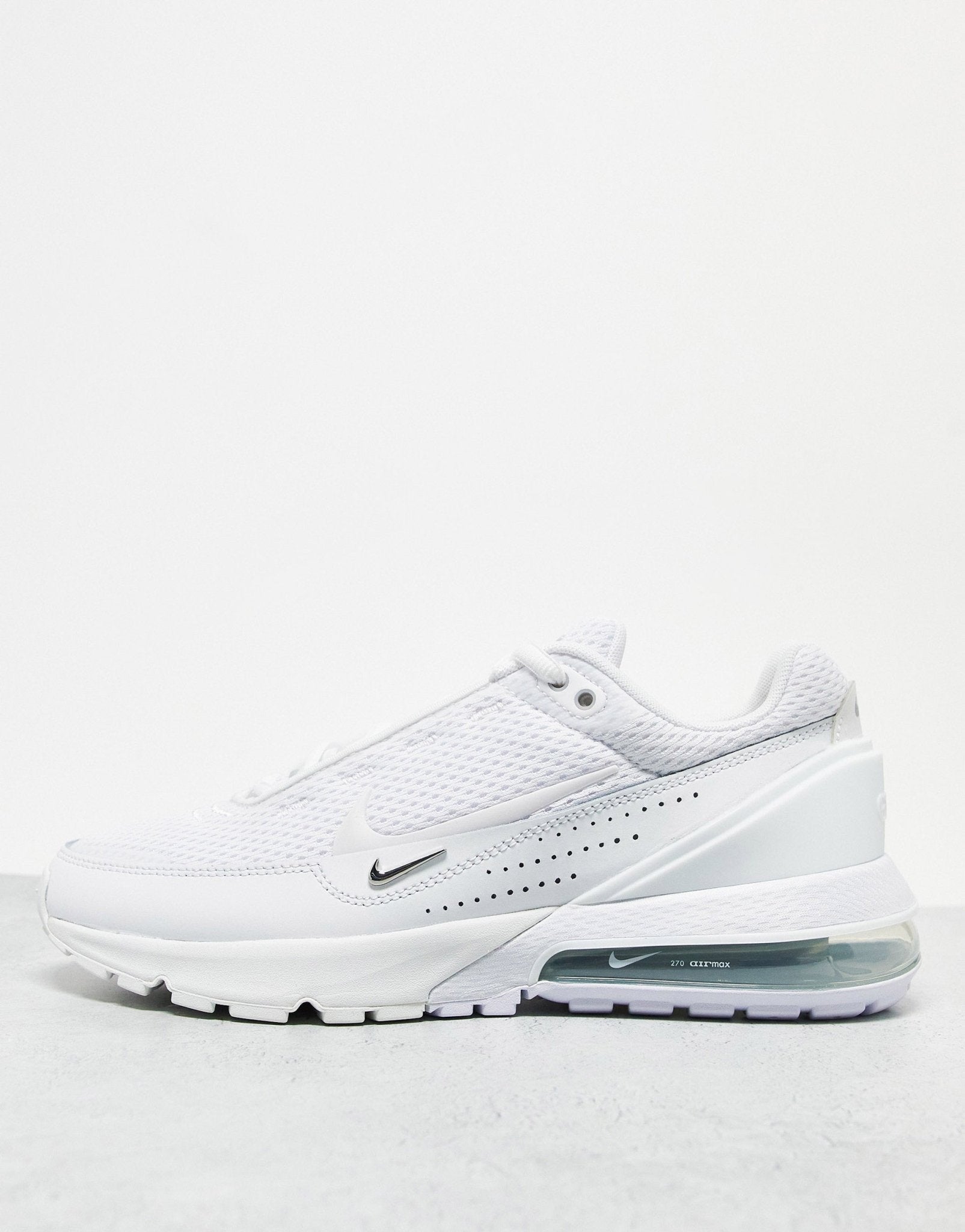 Nike Air Max Pulse trainers in white - ASOS Sample Sale