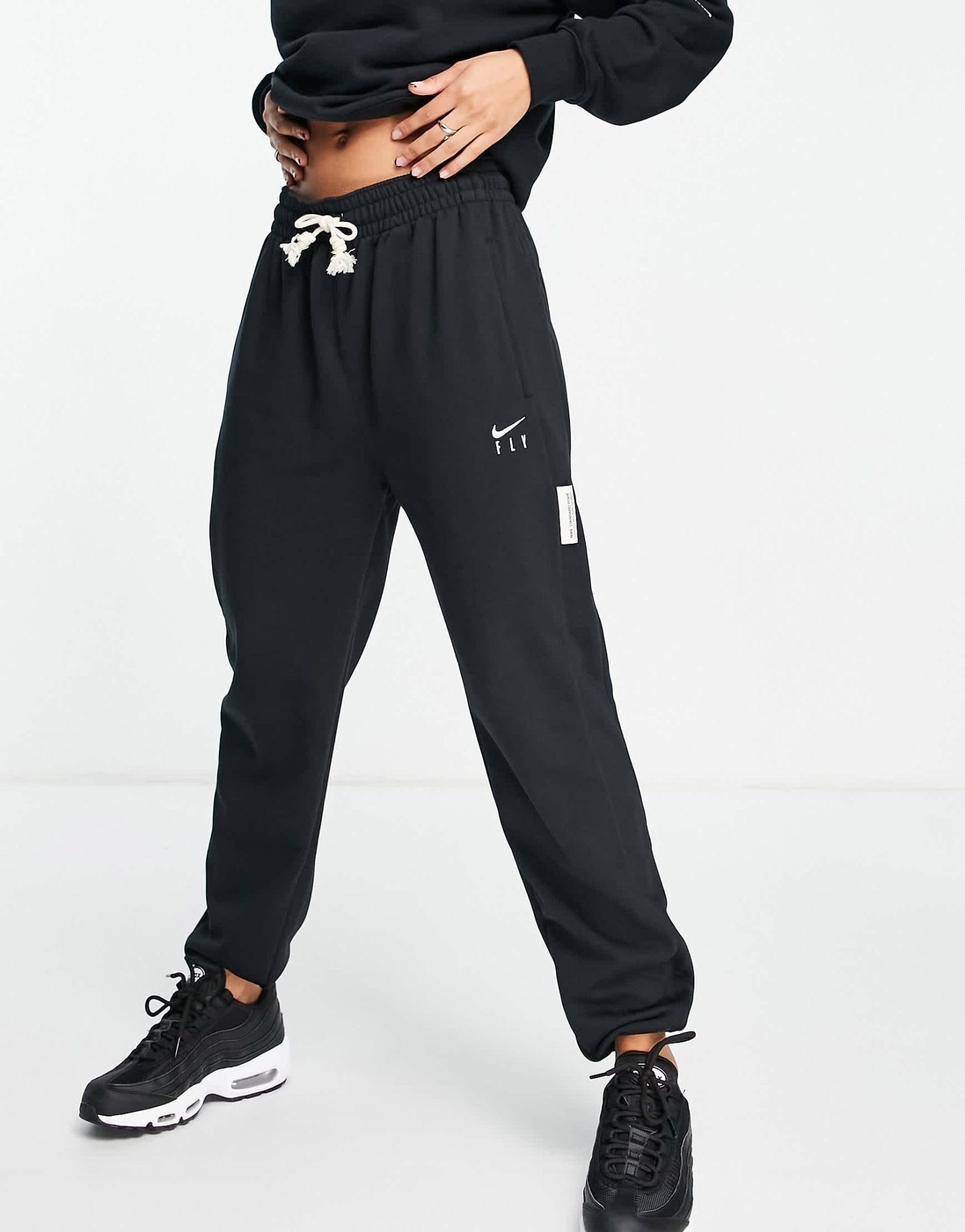 Nike Basketball Standard Issue joggerss in black - ASOS Sample Sale