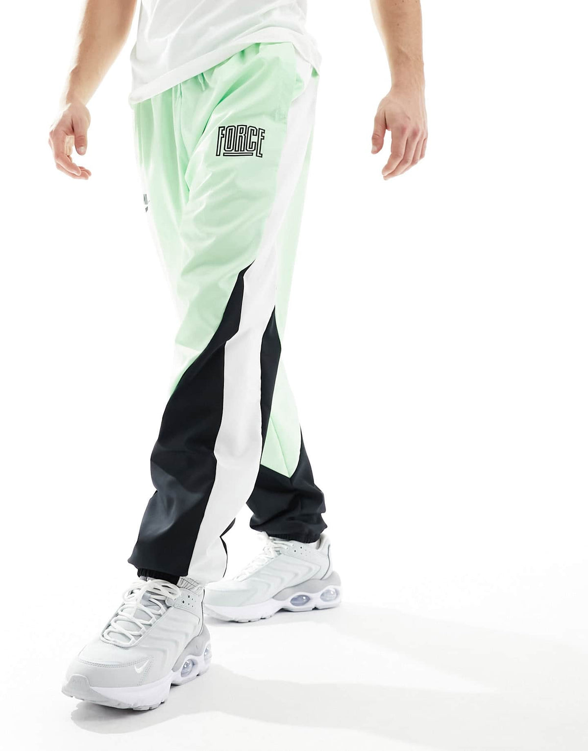 Nike Basketball Starting 5 woven trousers in green - ASOS Sample Sale