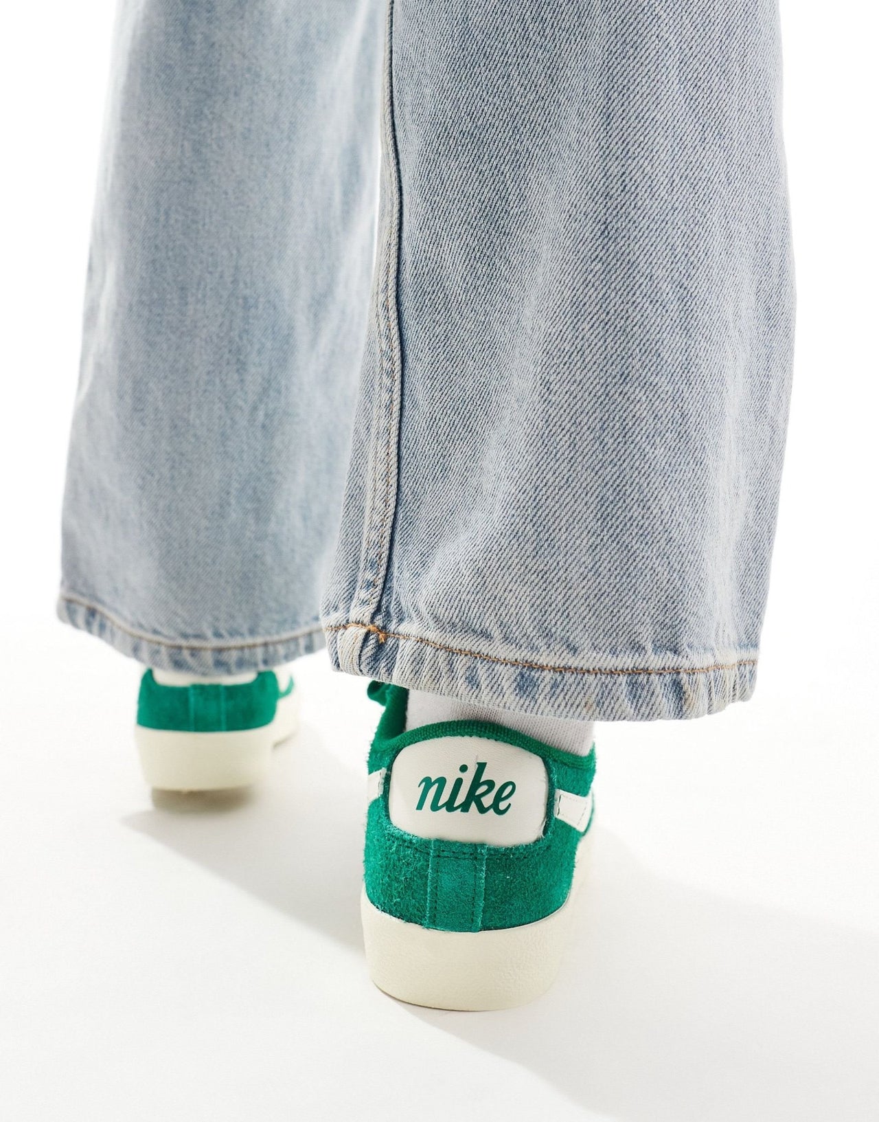 Nike Blazer Low 77 trainer in green - ASOS Sample Sale