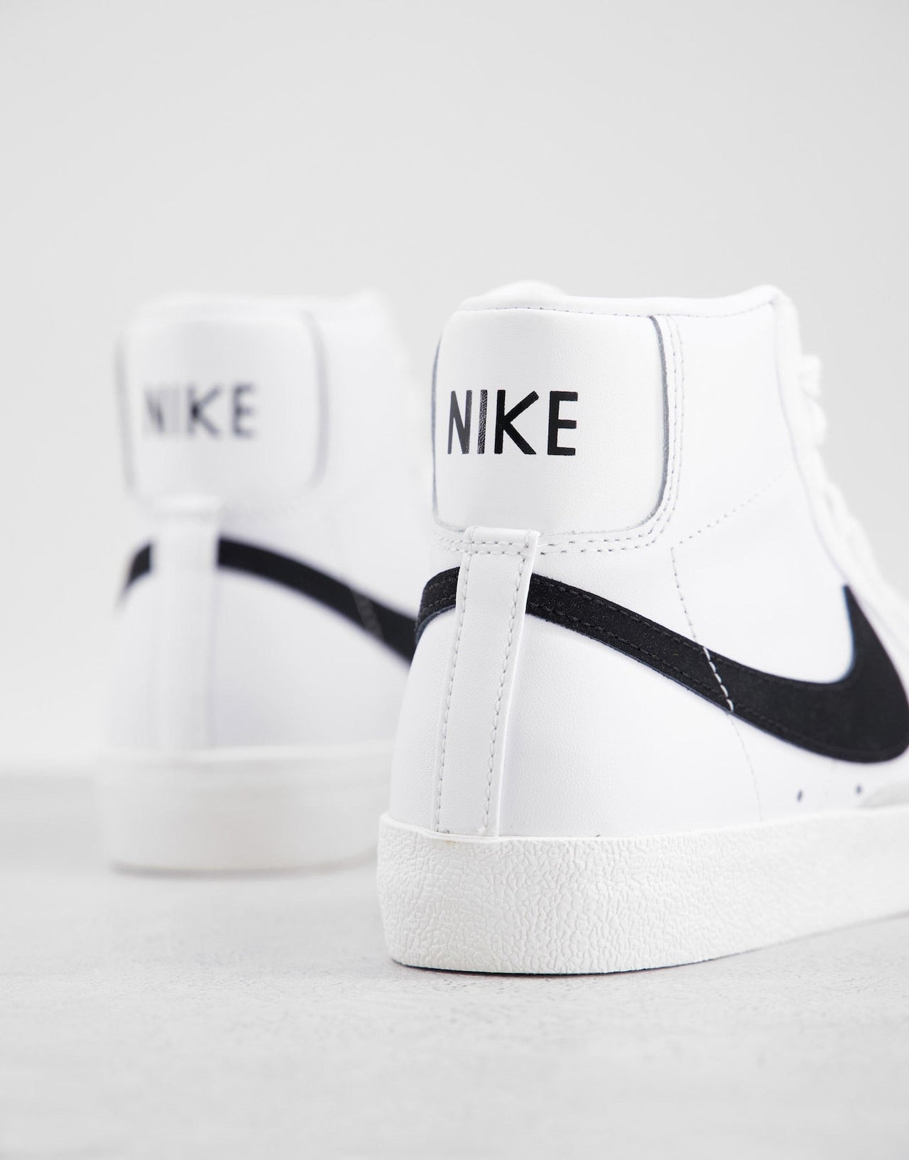 Nike Blazer Mid '77 trainers in white - ASOS Sample Sale