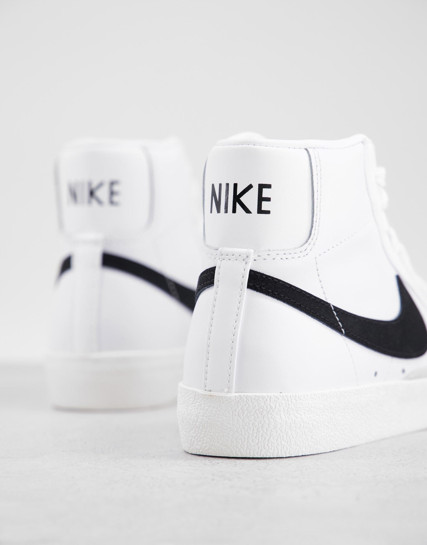 Nike Blazer Mid '77 trainers in white - ASOS Sample Sale