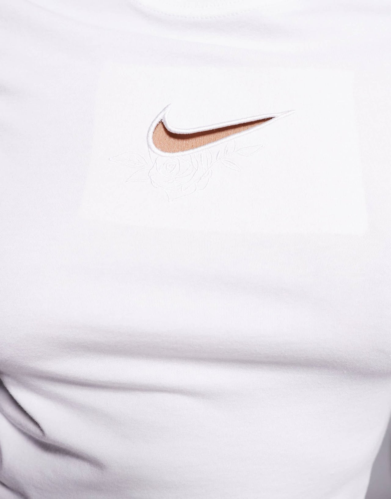 Nike Chill cropped t-shirt in white - ASOS Sample Sale