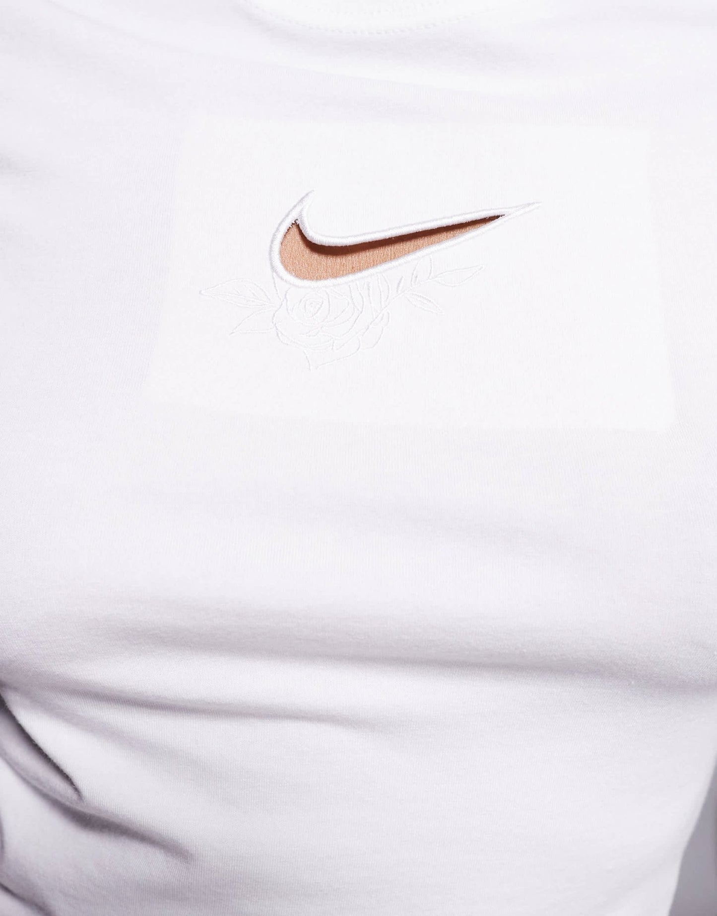 Nike Chill cropped t-shirt in white - ASOS Sample Sale