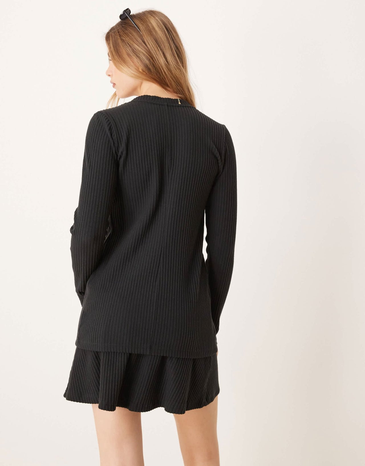 Nike Chill ribbed knitted cardigan in black - ASOS Sample Sale