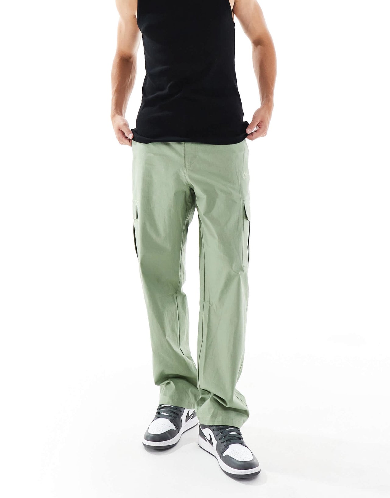 Nike Club cargo trousers in green - ASOS Sample Sale