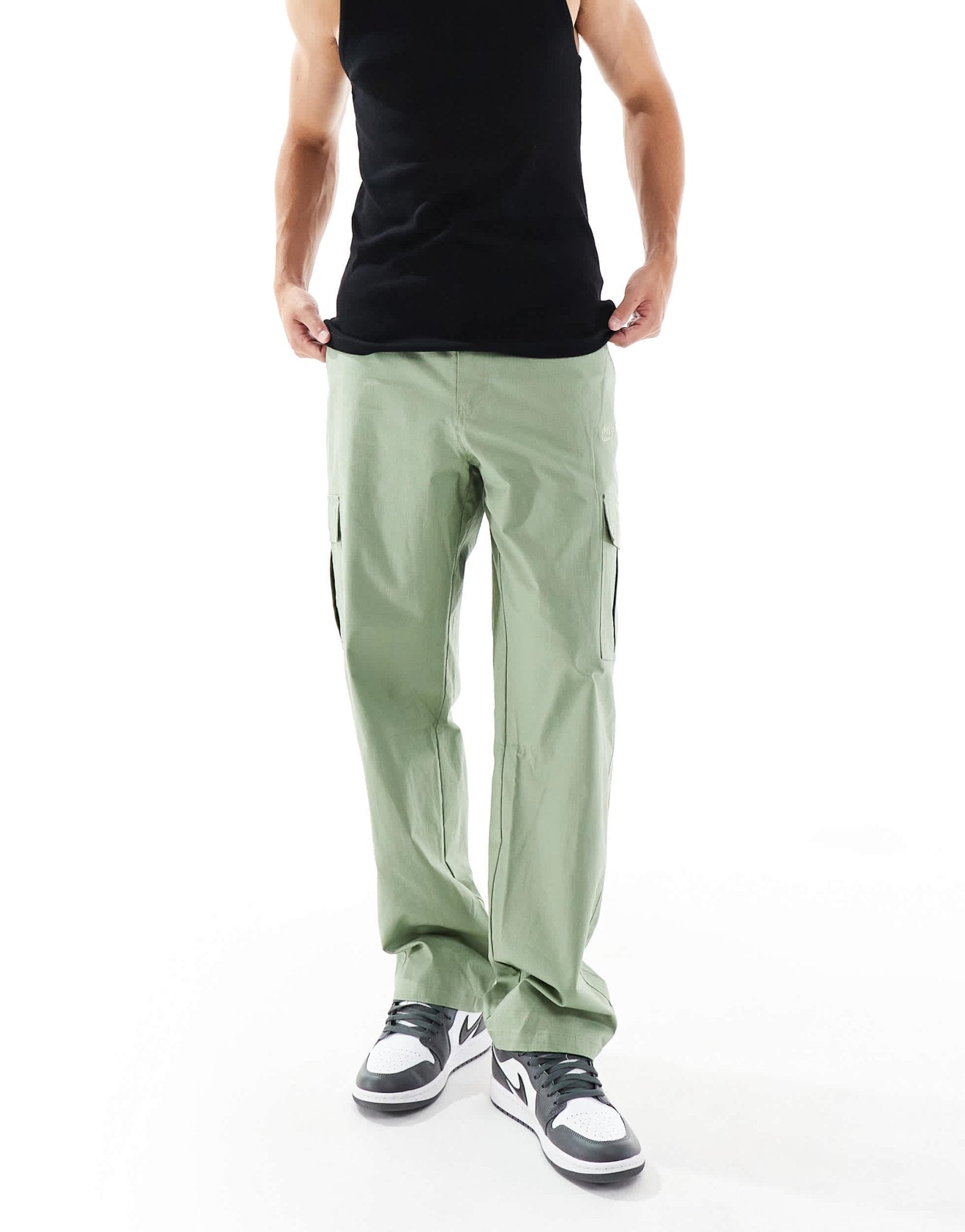 Nike Club cargo trousers in green - ASOS Sample Sale
