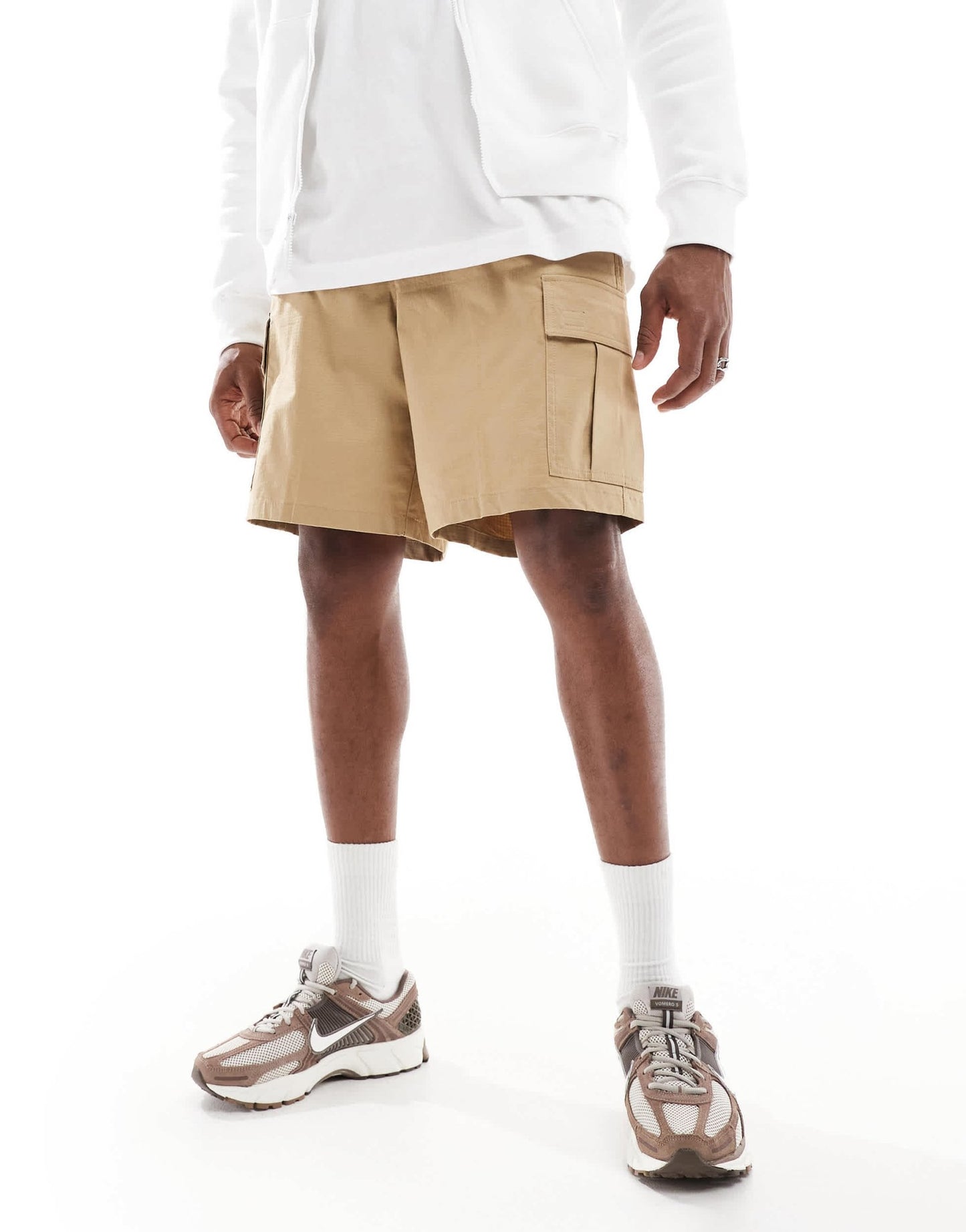 Nike Club Woven cargo shorts in beige - ASOS Sample Sale