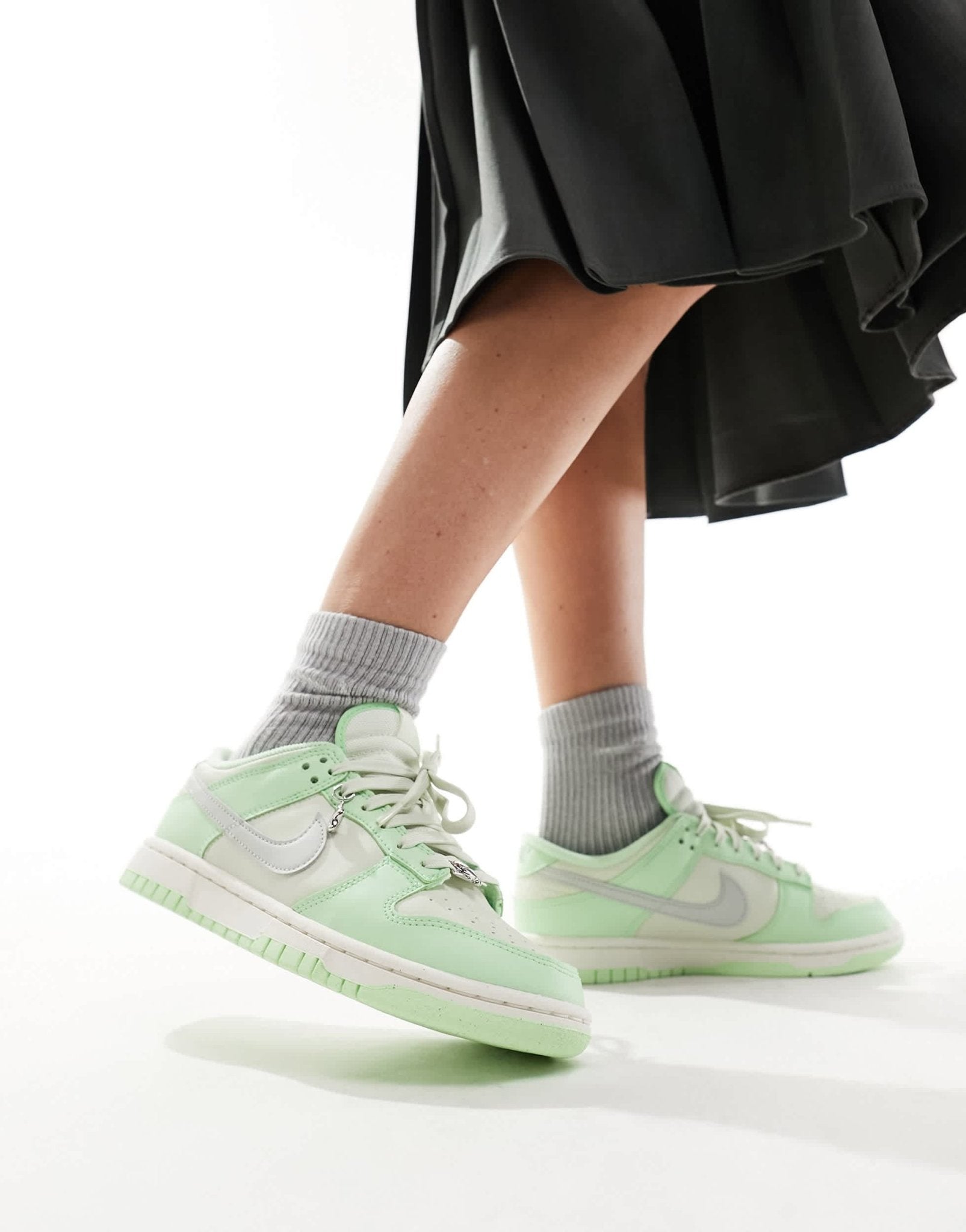 Nike Dunk Low NN premium trainers in green and beige - ASOS Sample Sale