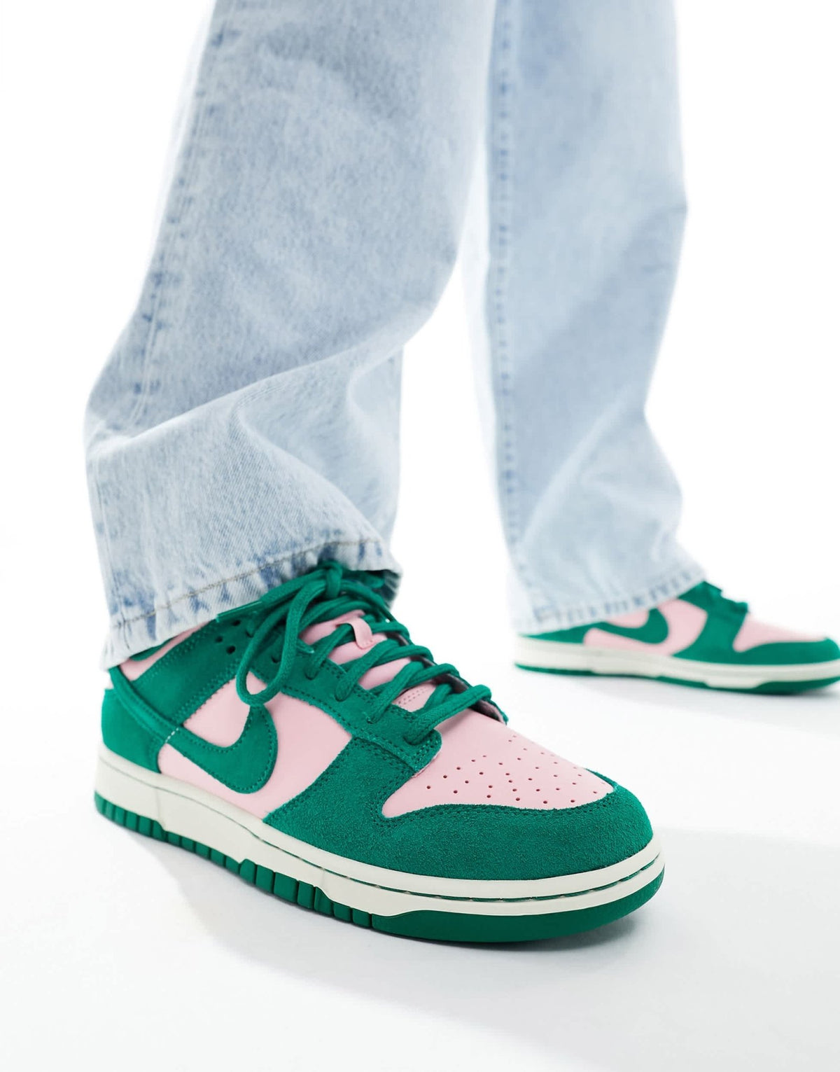 Nike Dunk Low Retro trainers in green and pink - ASOS Sample Sale