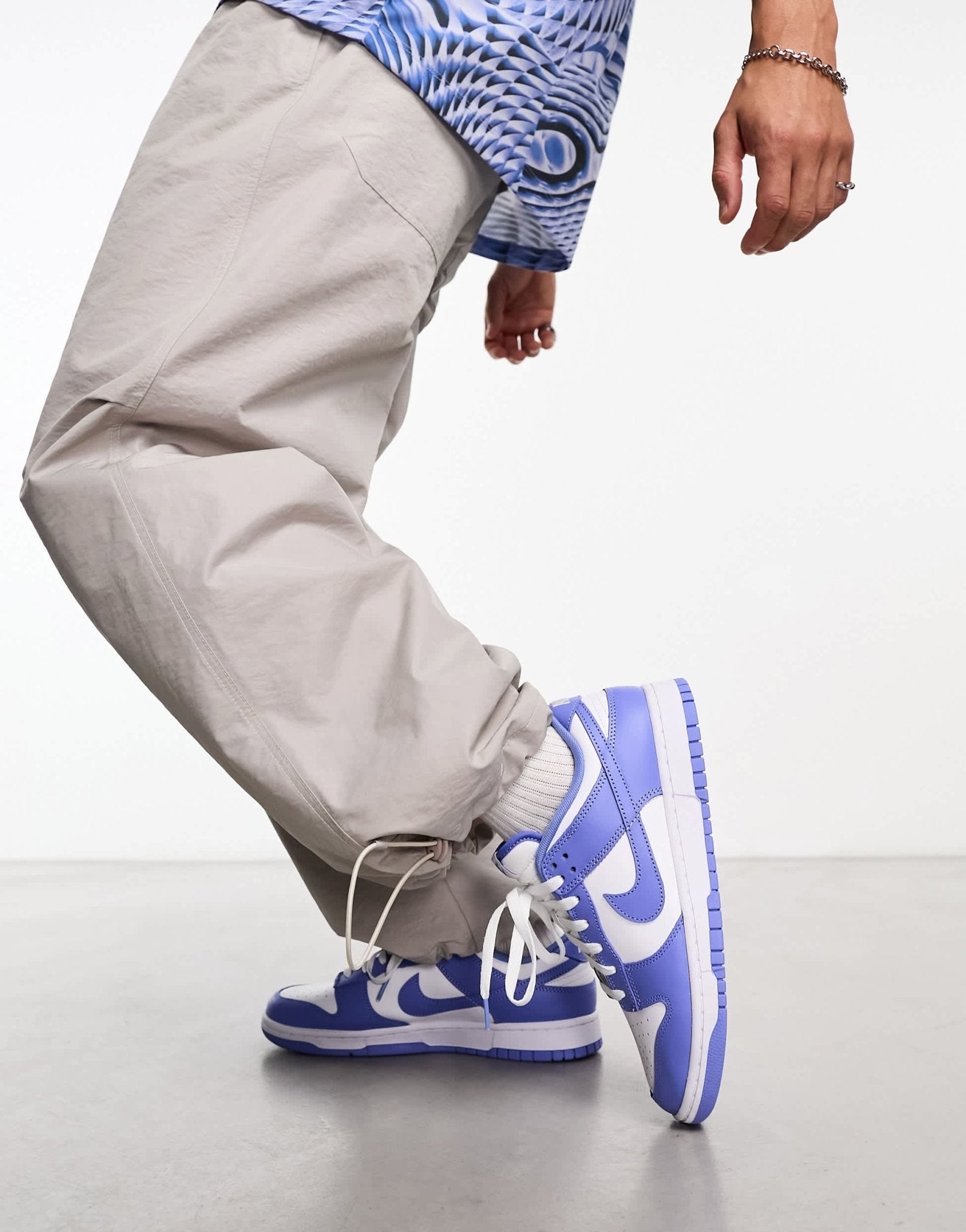 Nike Dunk Low Retro trainers in white and blue - ASOS Sample Sale