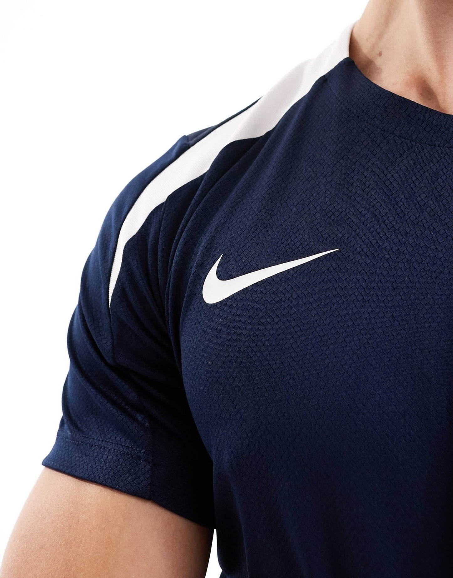 Nike Football Strike t-shirt in navy - ASOS Sample Sale