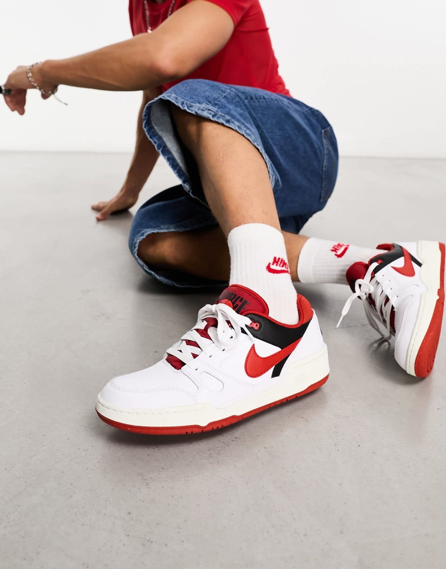 Nike Full Force Low trainers in red and white - ASOS Sample Sale