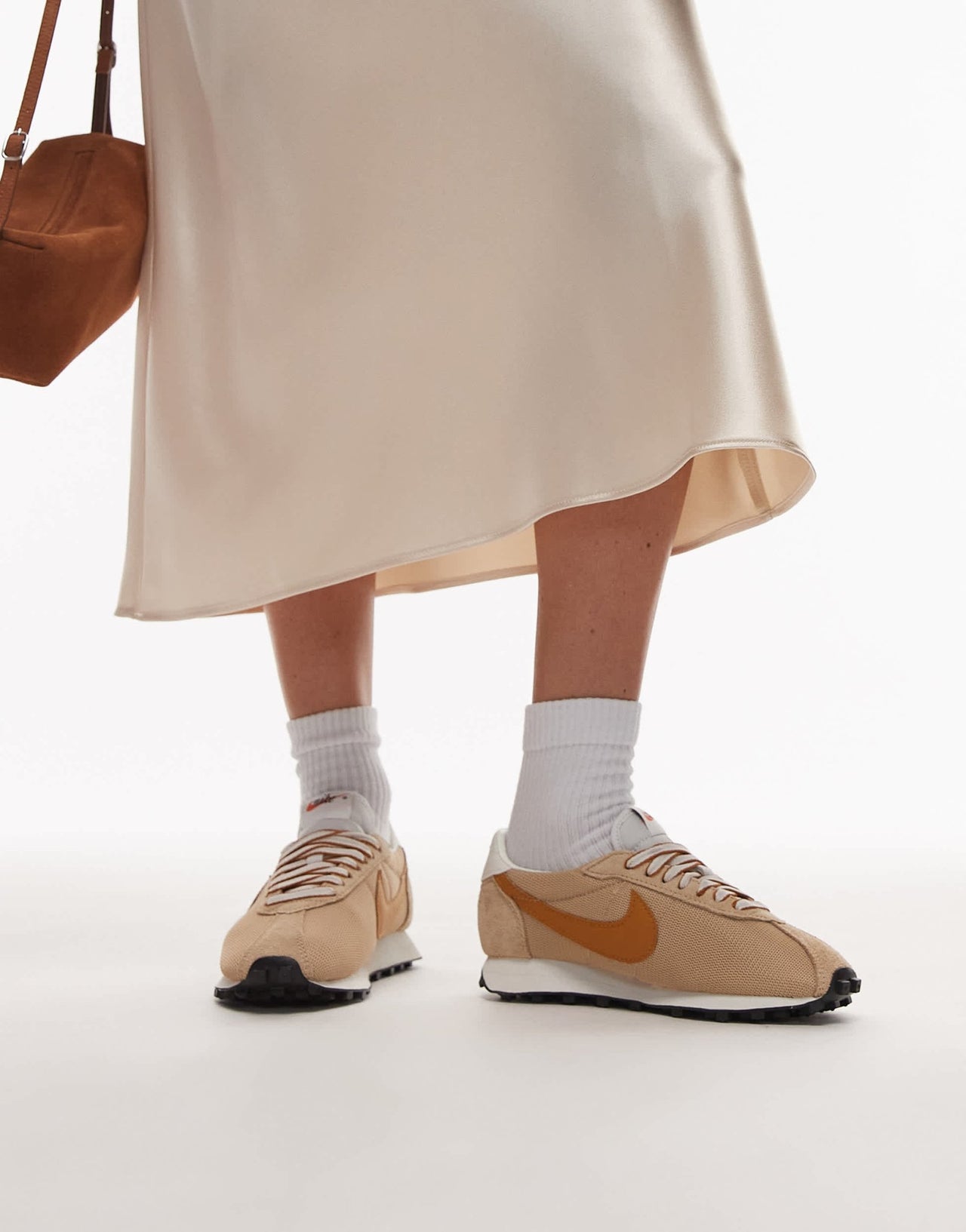 Nike LD-1000 SE trainers in beige and orange - ASOS Sample Sale