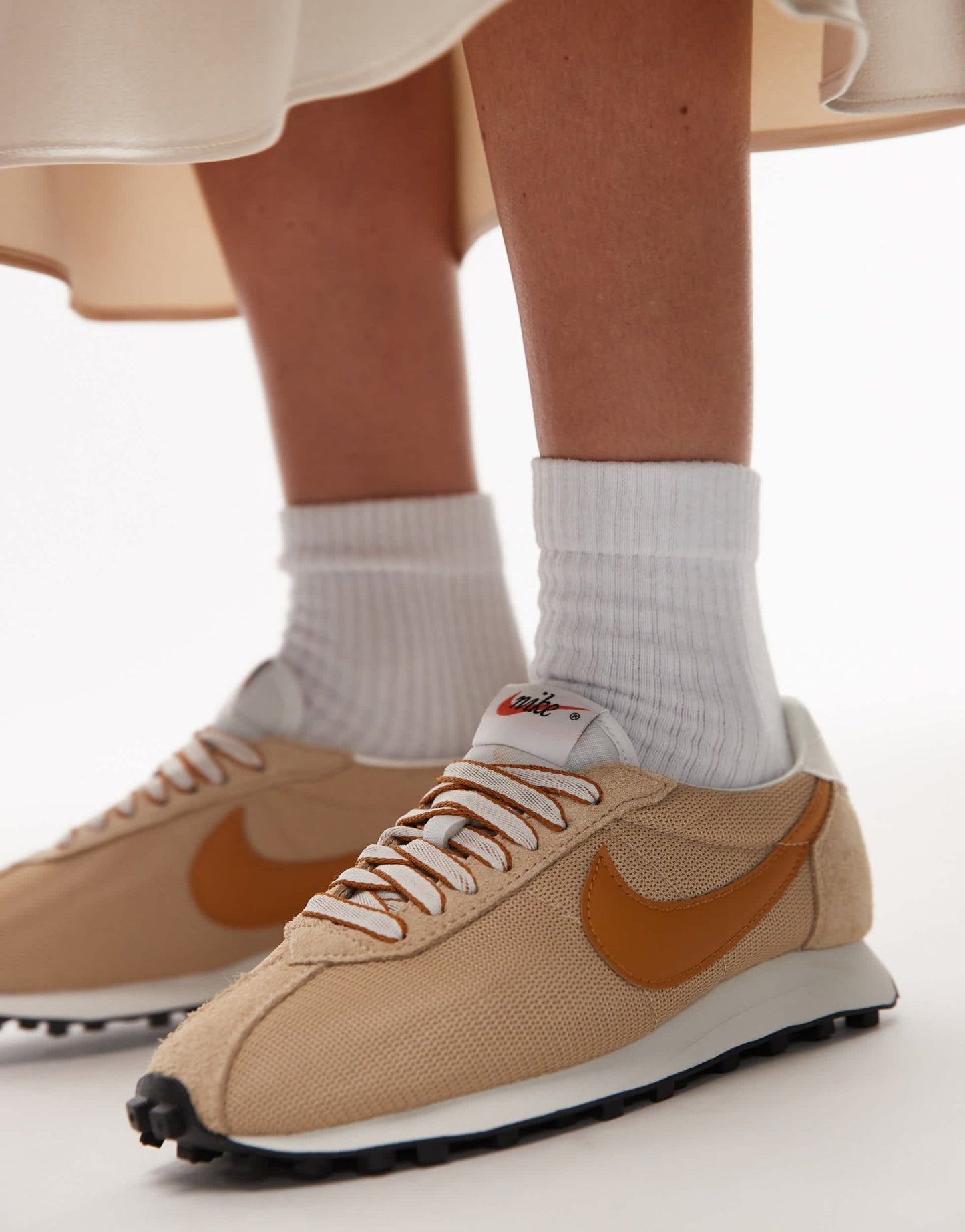 Nike LD-1000 SE trainers in beige and orange - ASOS Sample Sale