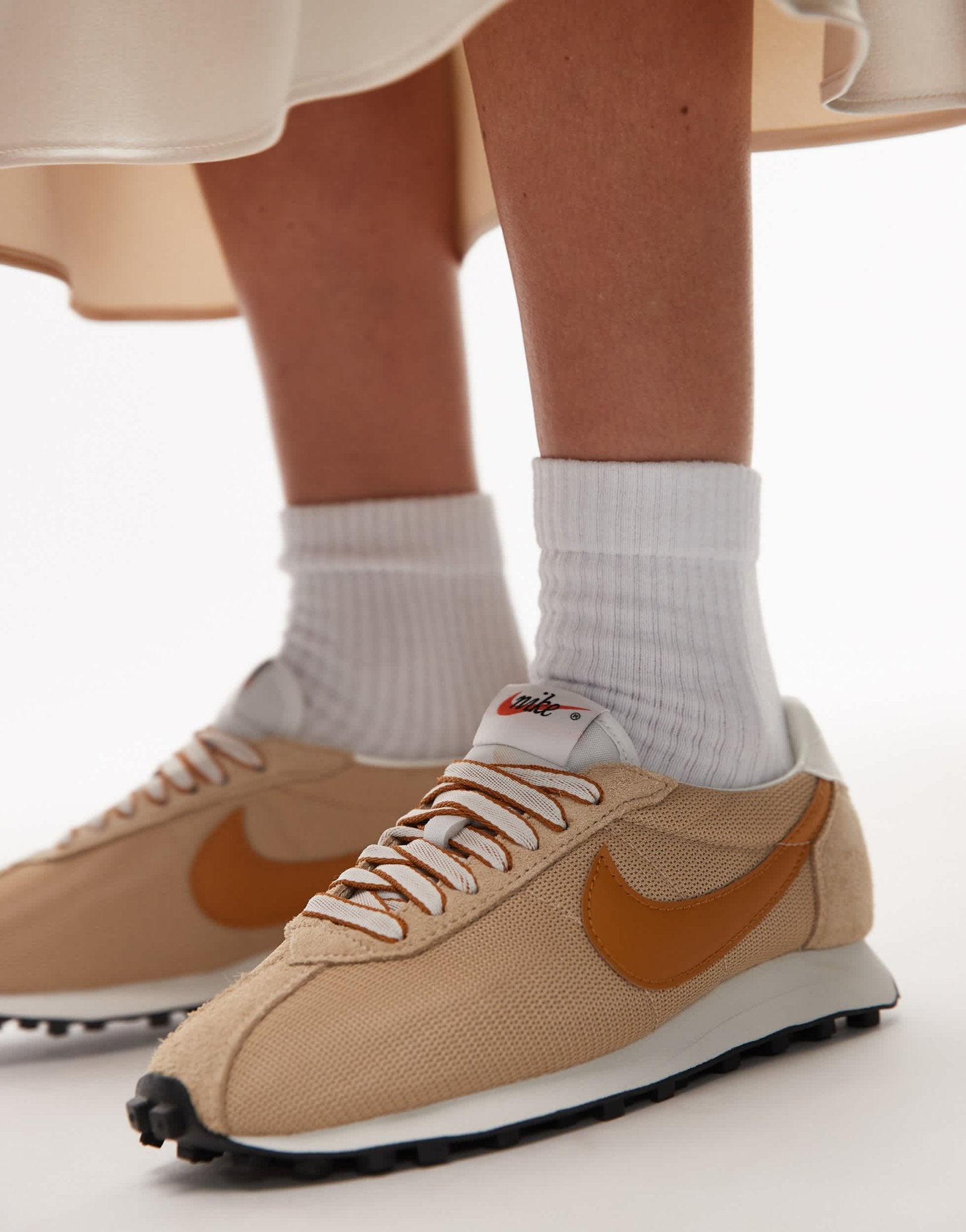 Nike LD-1000 SE trainers in beige and orange - ASOS Sample Sale