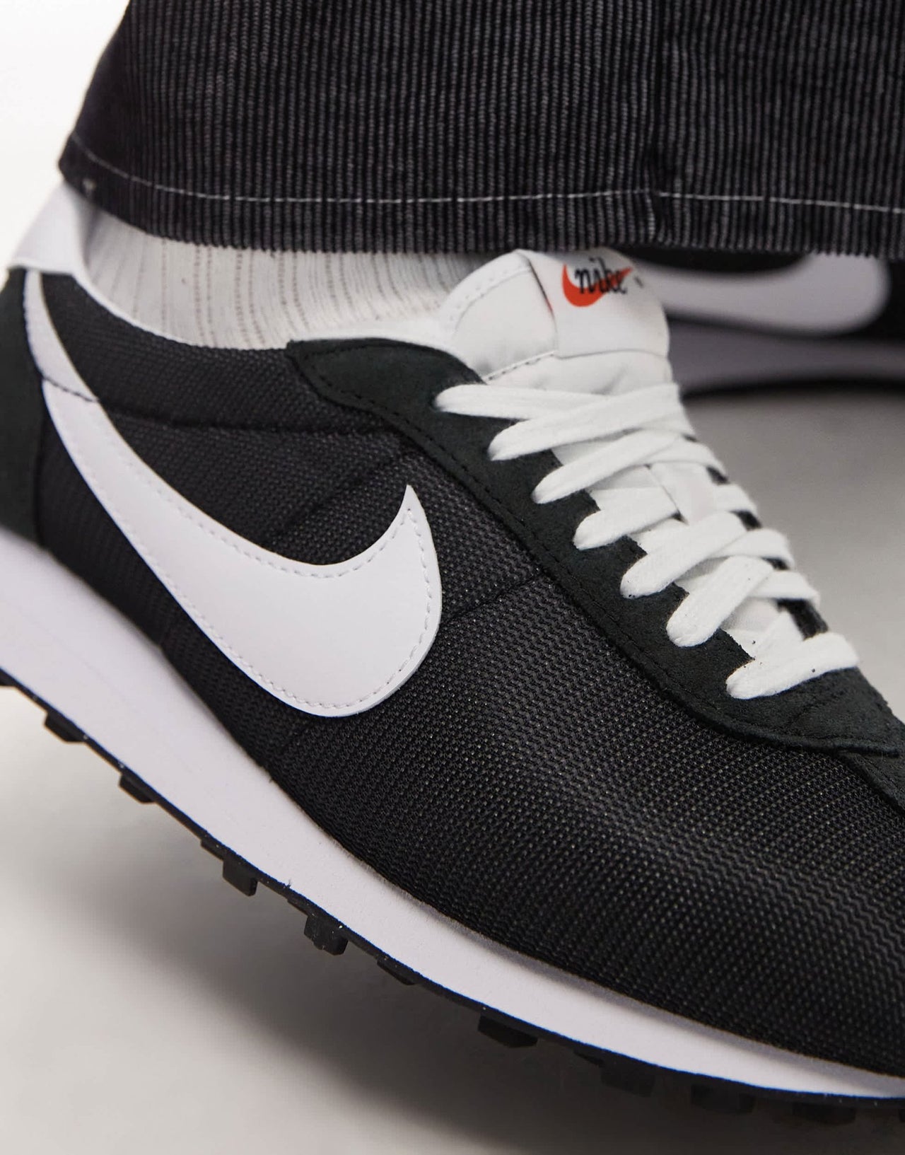 Nike LD-1000 trainers in black - ASOS Sample Sale