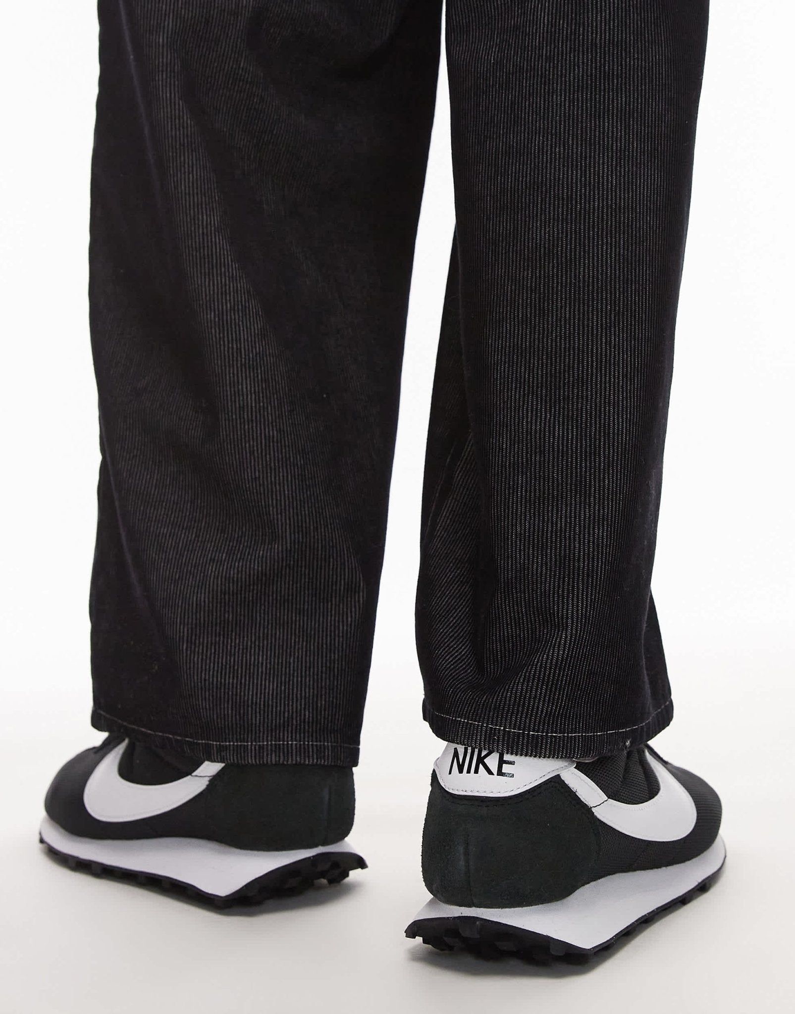 Nike LD-1000 trainers in black - ASOS Sample Sale