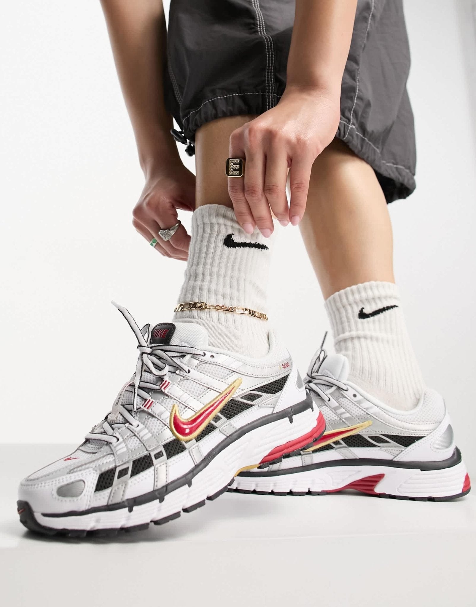 Nike P-6000 unisex trainers in varsity red and silver - ASOS Sample Sale