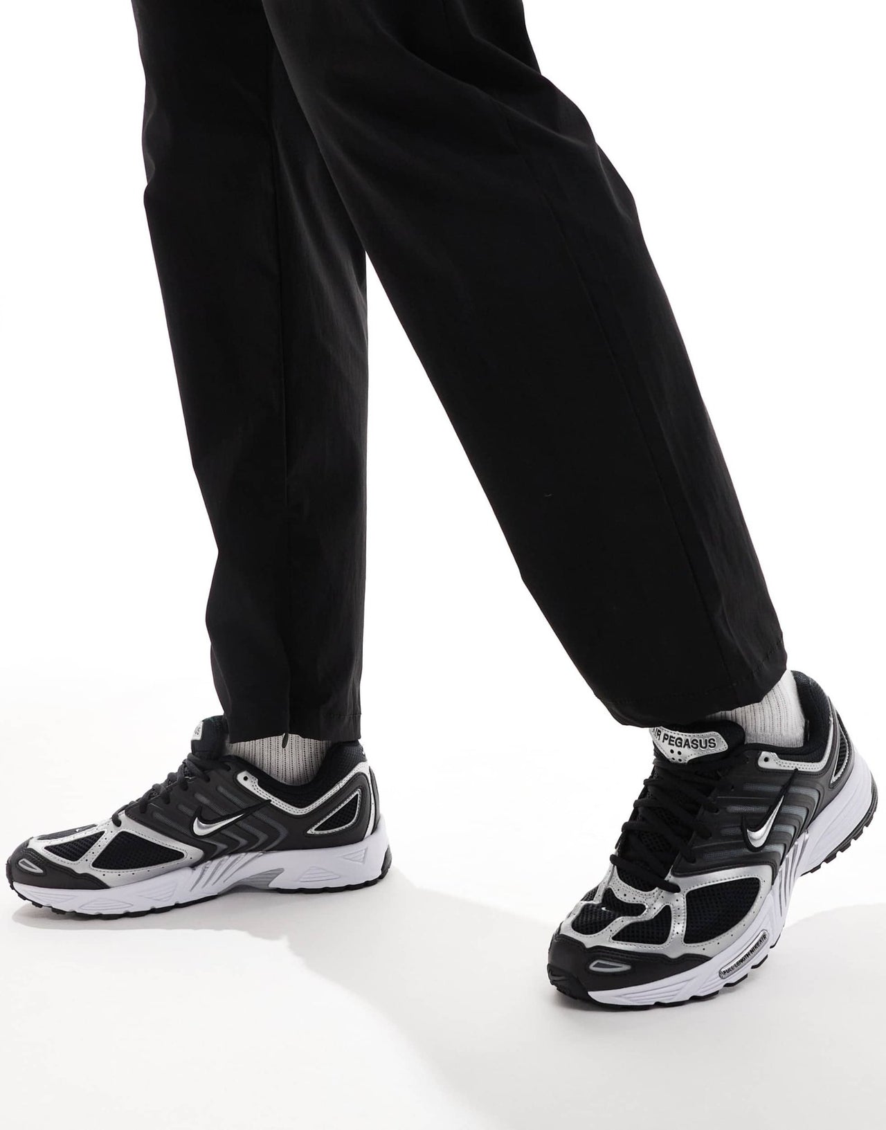 Nike Pegasus 2005 trainers in black and metallic silver - ASOS Sample Sale
