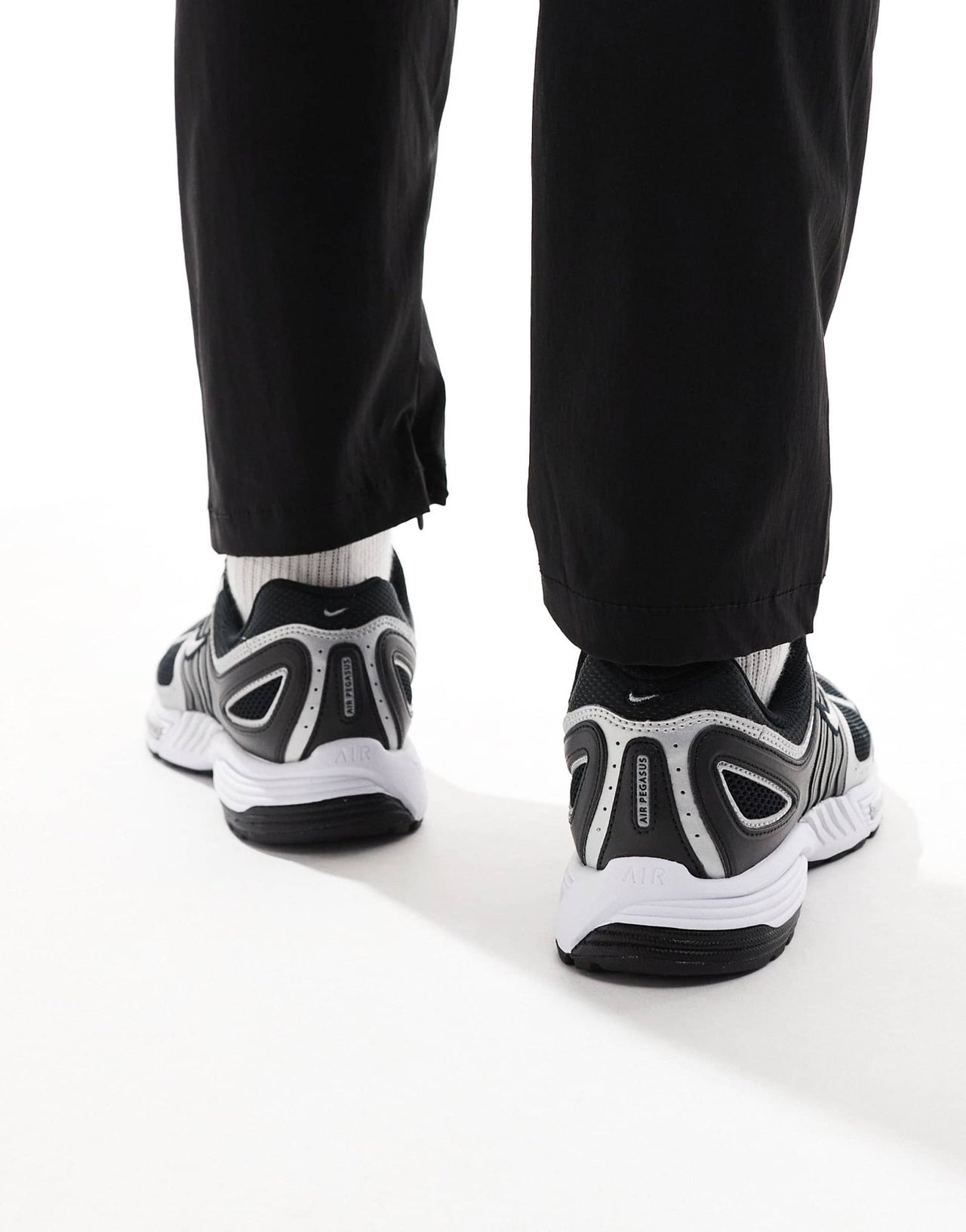 Nike Pegasus 2005 trainers in black and metallic silver - ASOS Sample Sale
