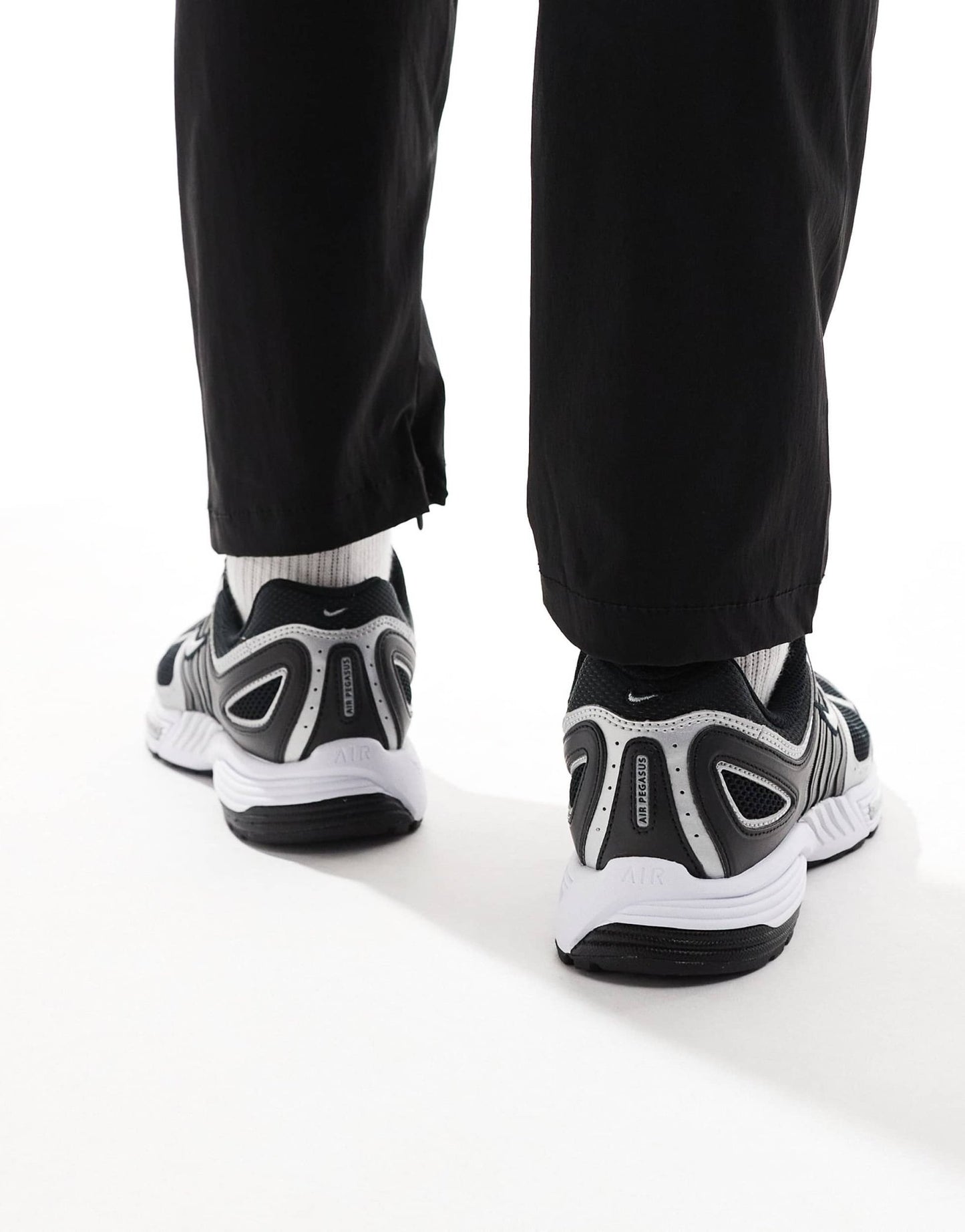 Nike Pegasus 2005 trainers in black and metallic silver - ASOS Sample Sale