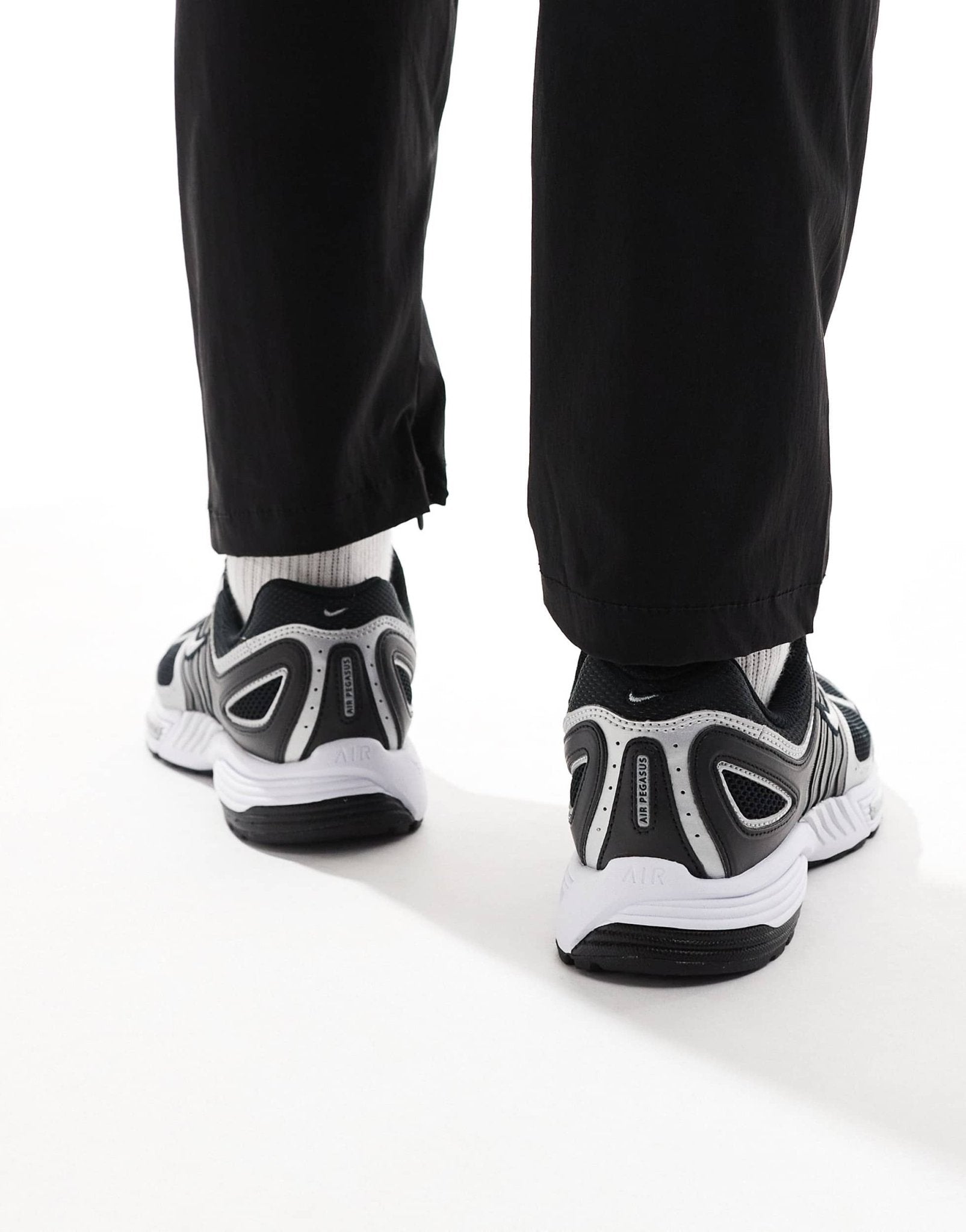 Nike Pegasus 2005 trainers in black and metallic silver - ASOS Sample Sale