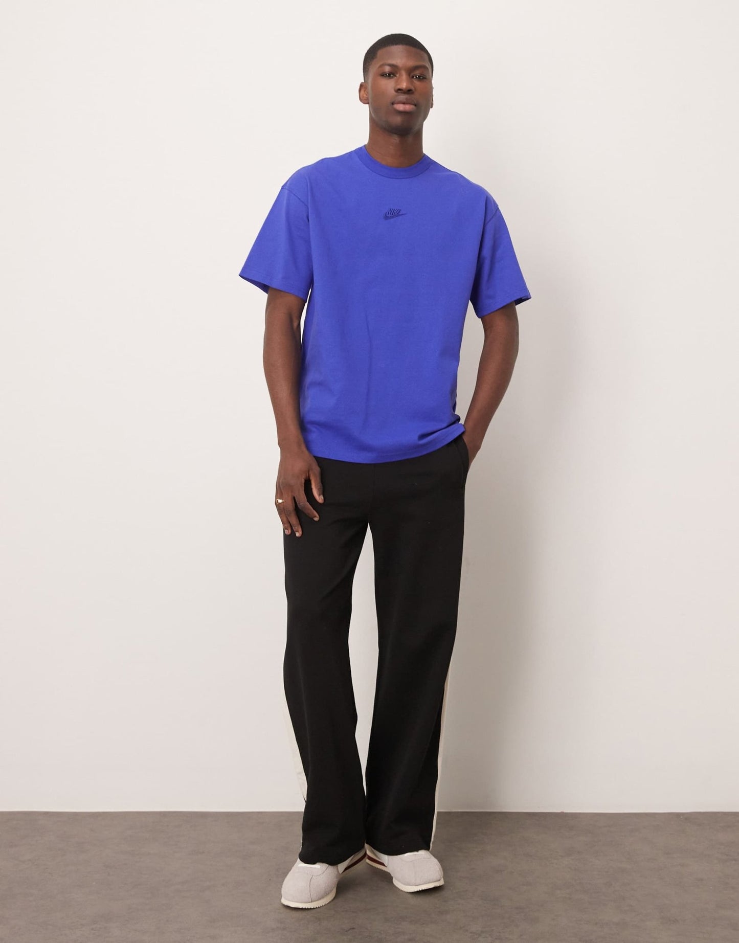 Nike Premium Essentials t-shirt in blue - ASOS Sample Sale