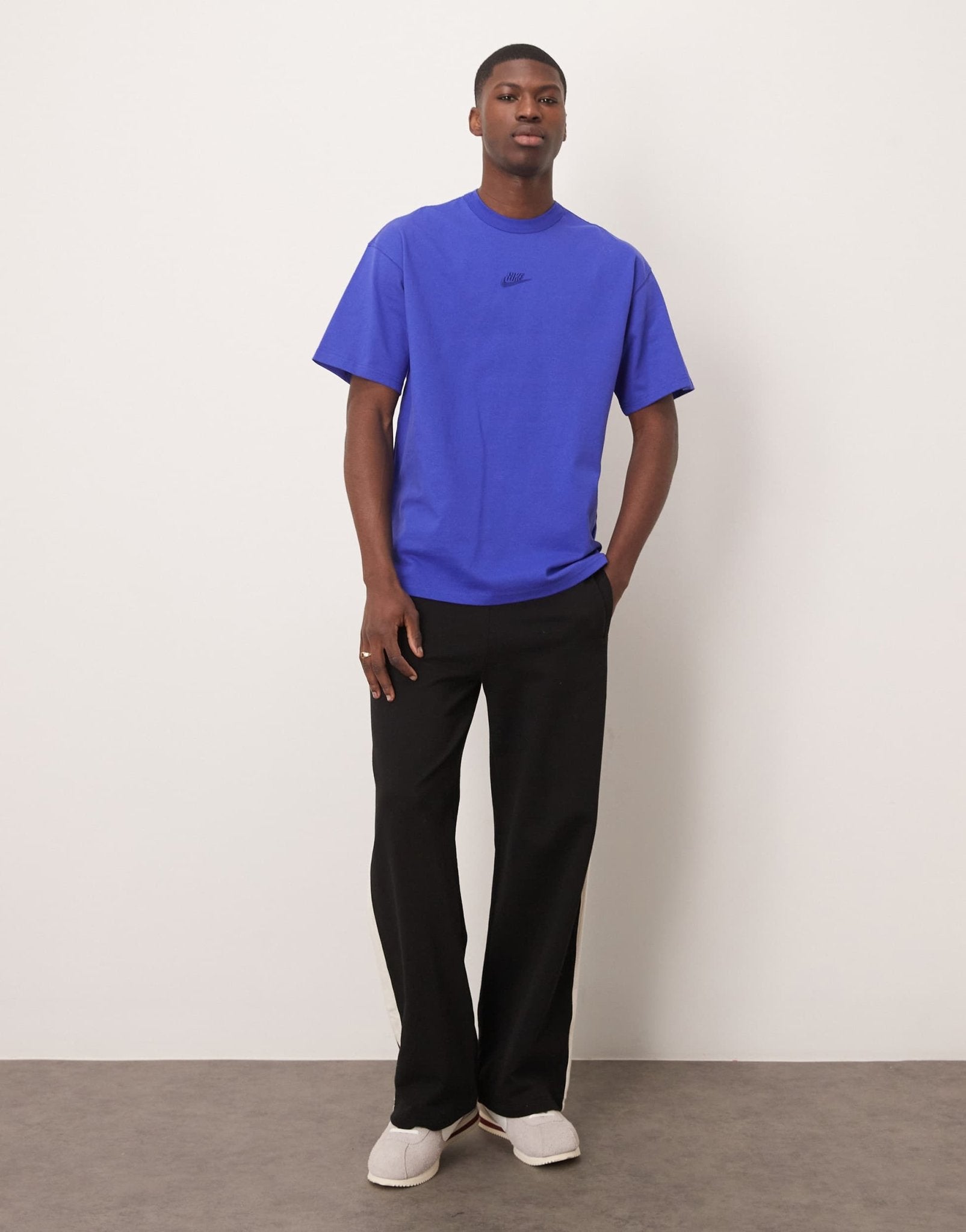 Nike Premium Essentials t-shirt in blue - ASOS Sample Sale