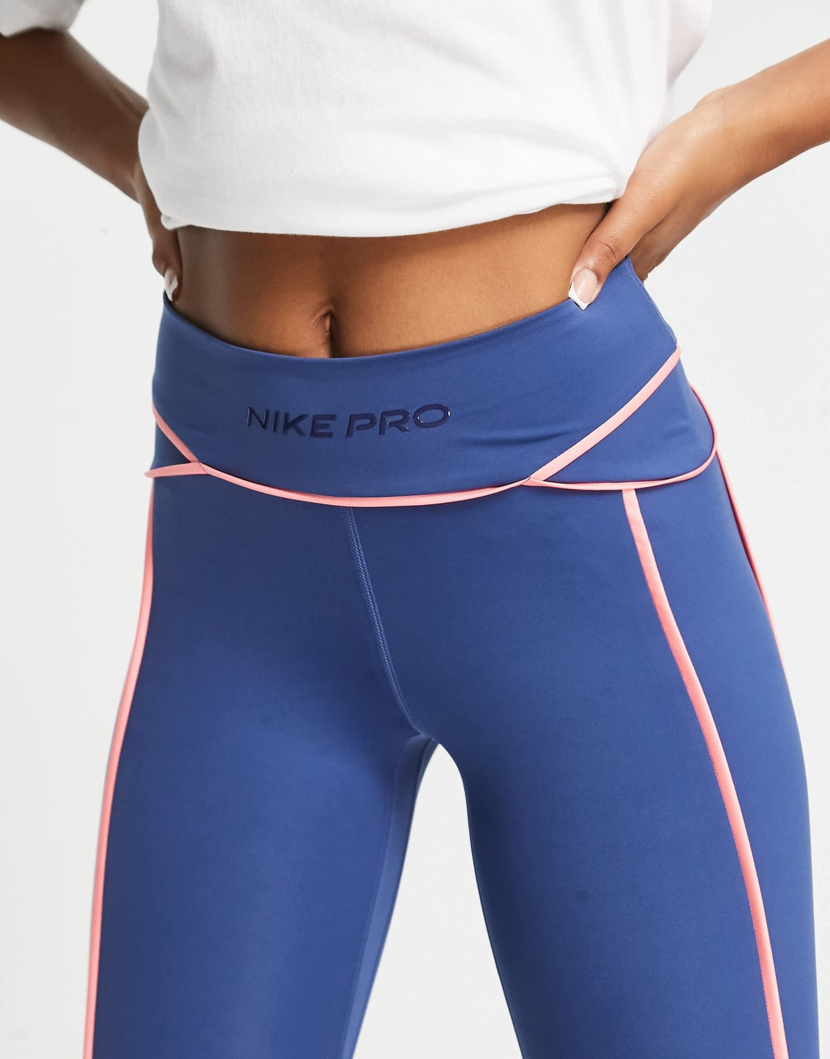 Nike Pro Training Membership Dri - FIT midrise 7/8 leggings in blue - ASOS Sample Sale