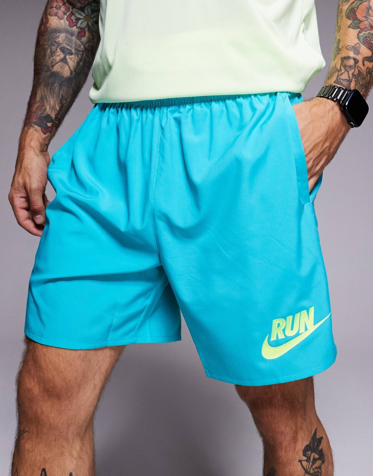 Nike Running Challenger Dri - FIT 7 inch shorts in blue - ASOS Sample Sale